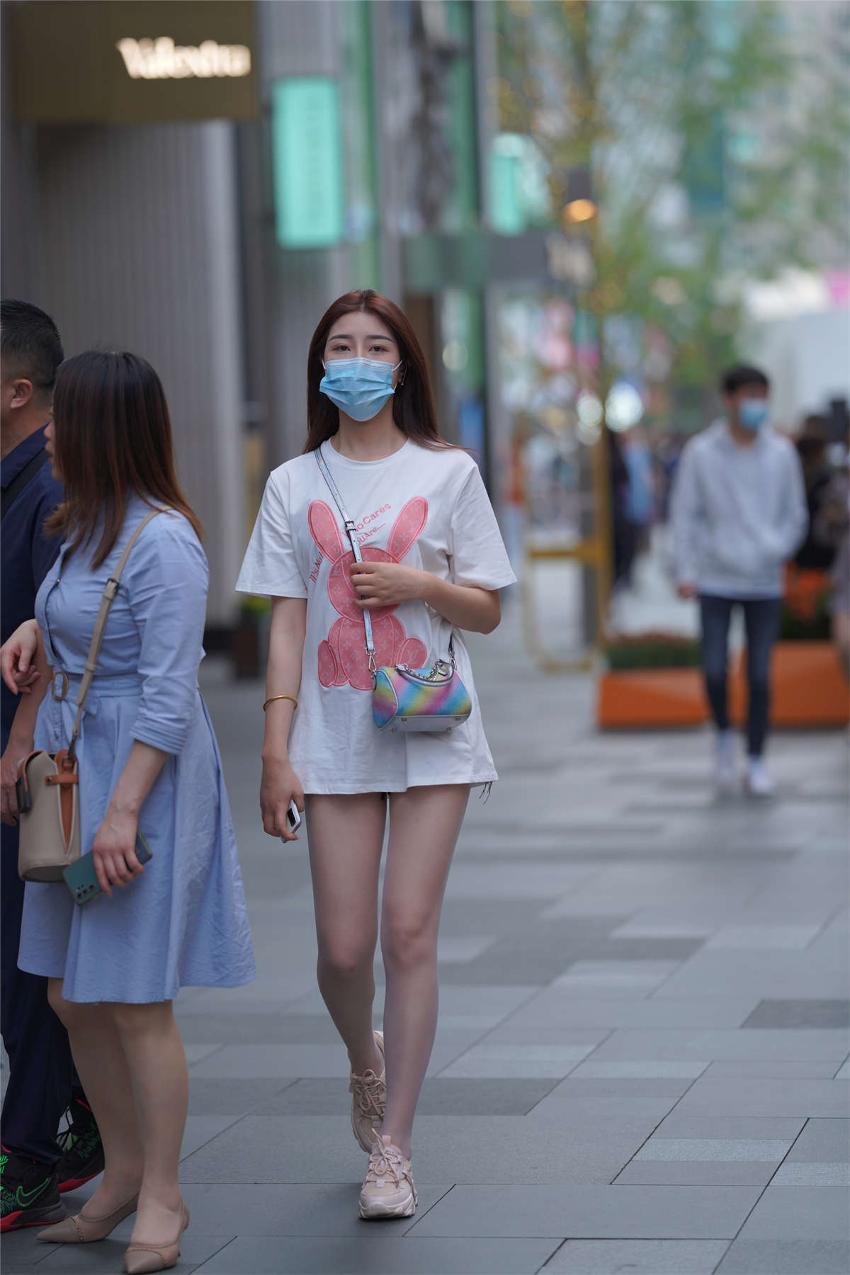 青春靓丽美腿-日更街拍