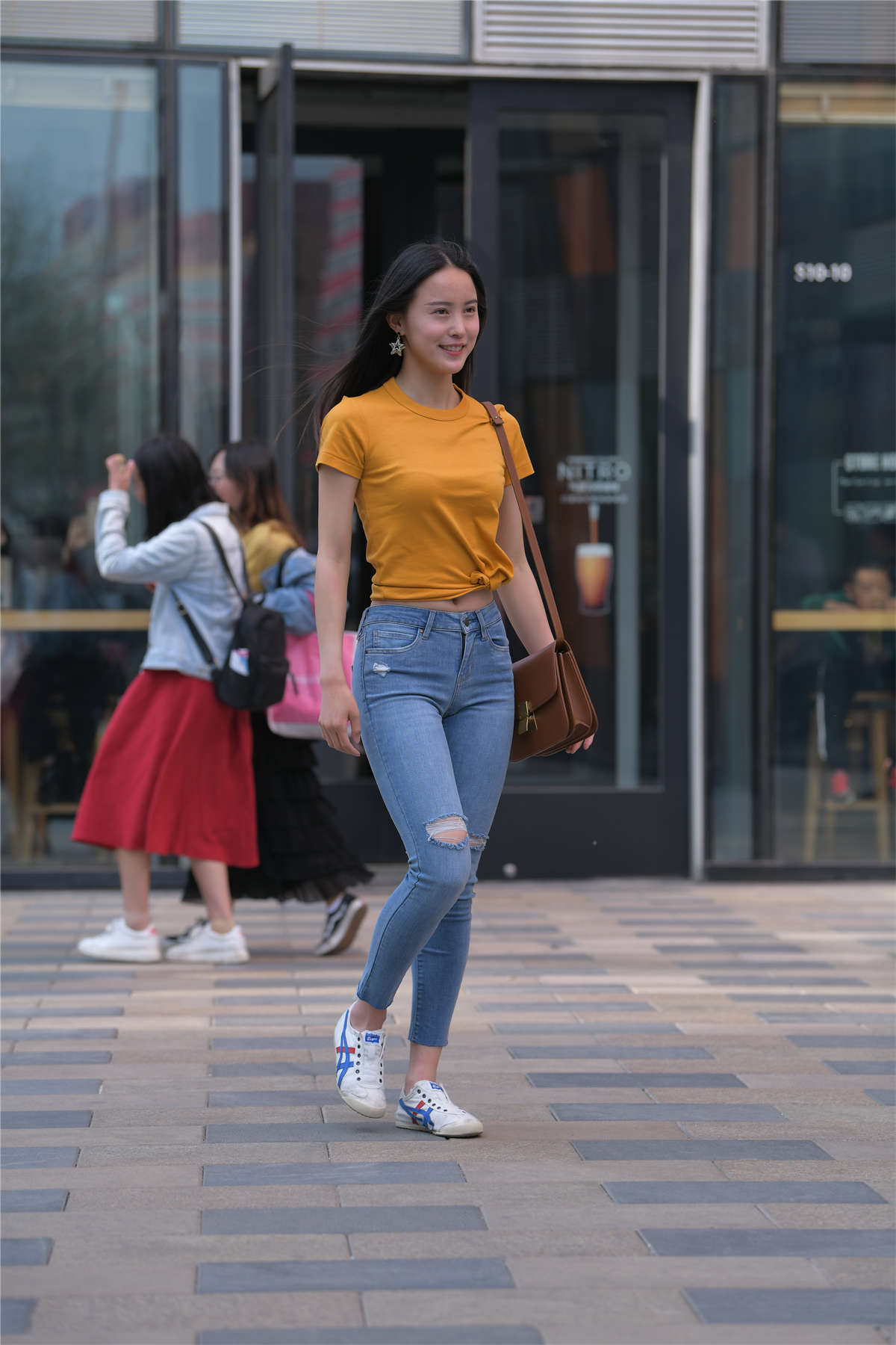 图片[2]-爱笑魅力美女-日更街拍