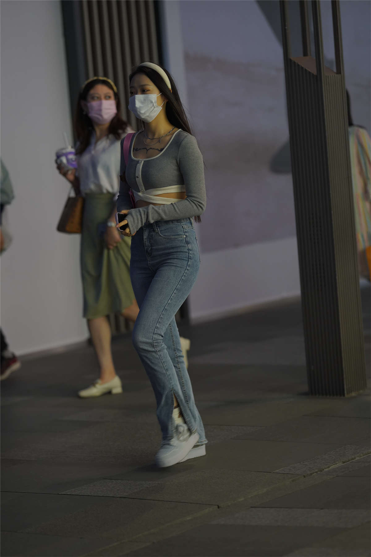 清爽牛仔裤-日更街拍