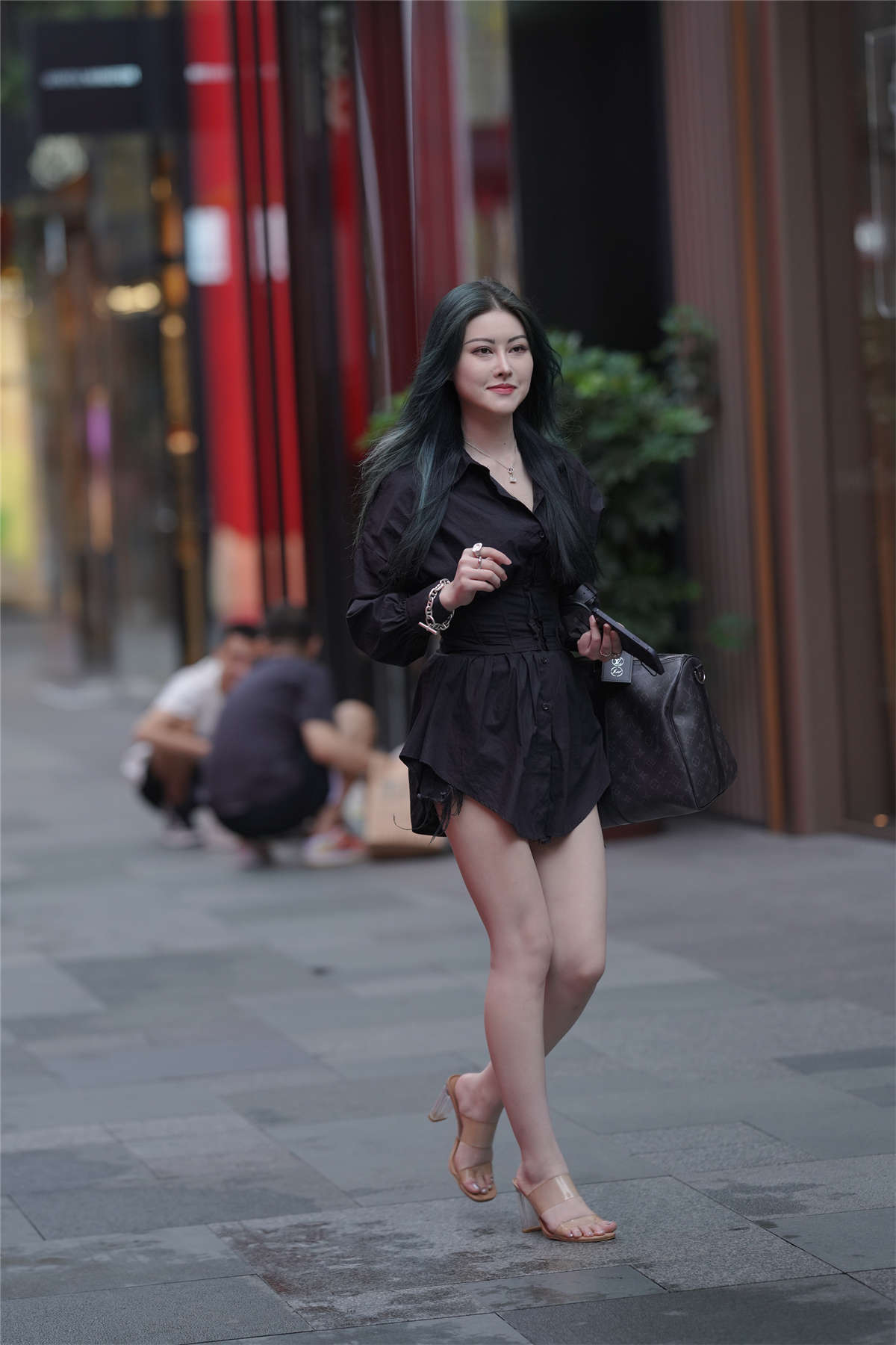 图片[2]-黑色衬衫裙-日更街拍