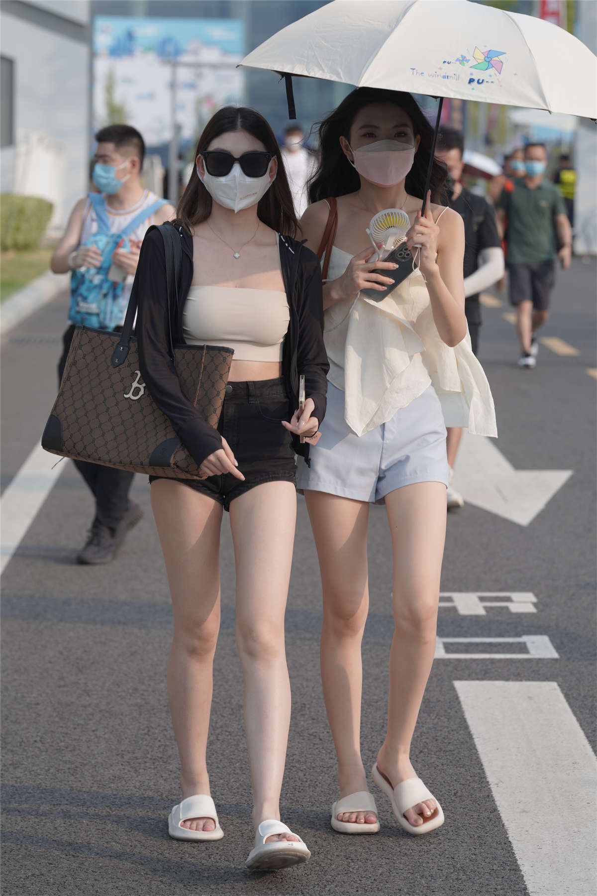 青春活力-日更街拍