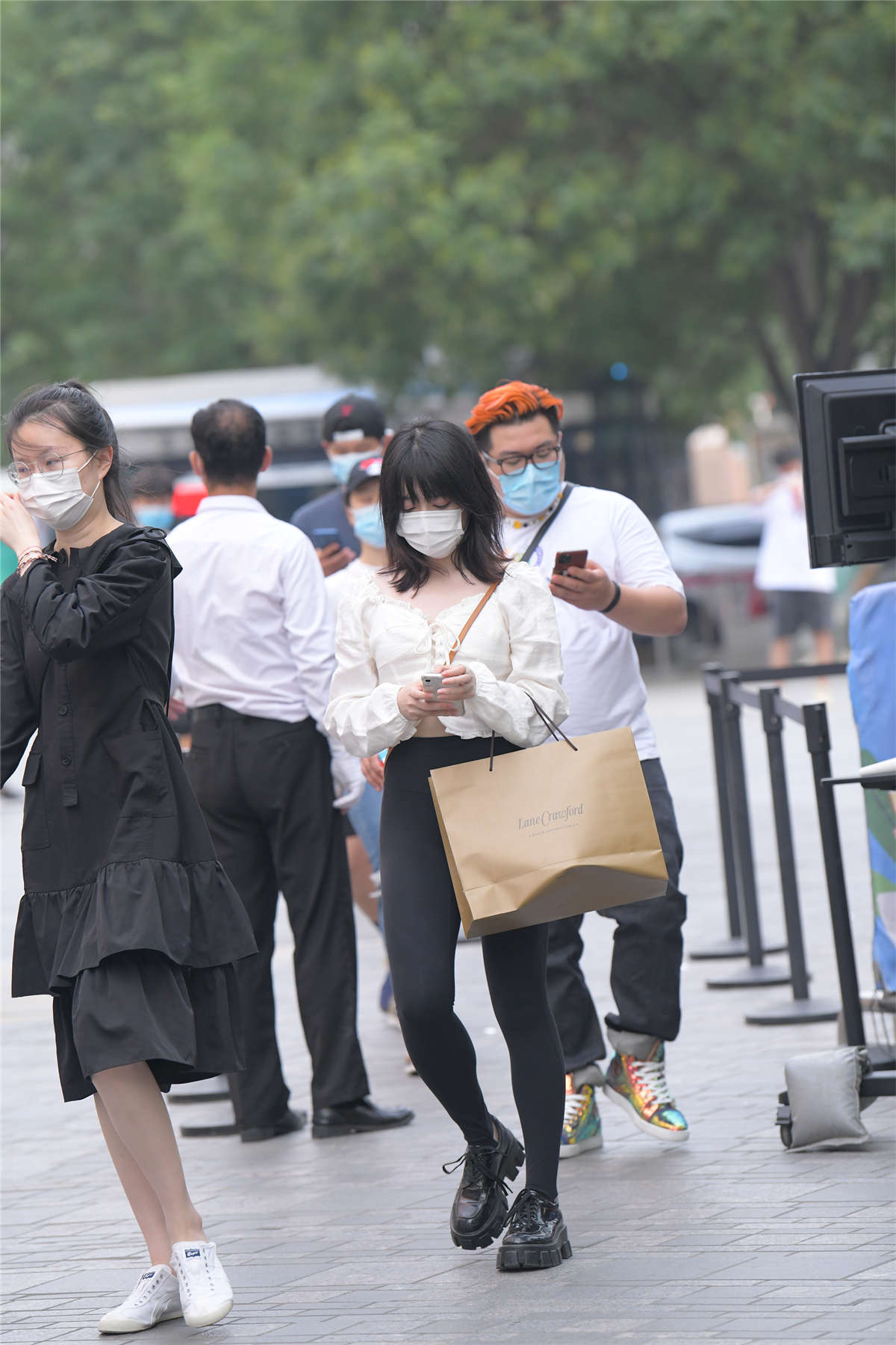 图片[2]-复古黑白搭配-日更街拍