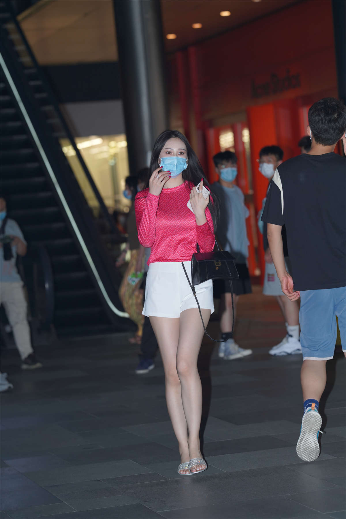 图片[2]-红白搭配青春靓丽-日更街拍