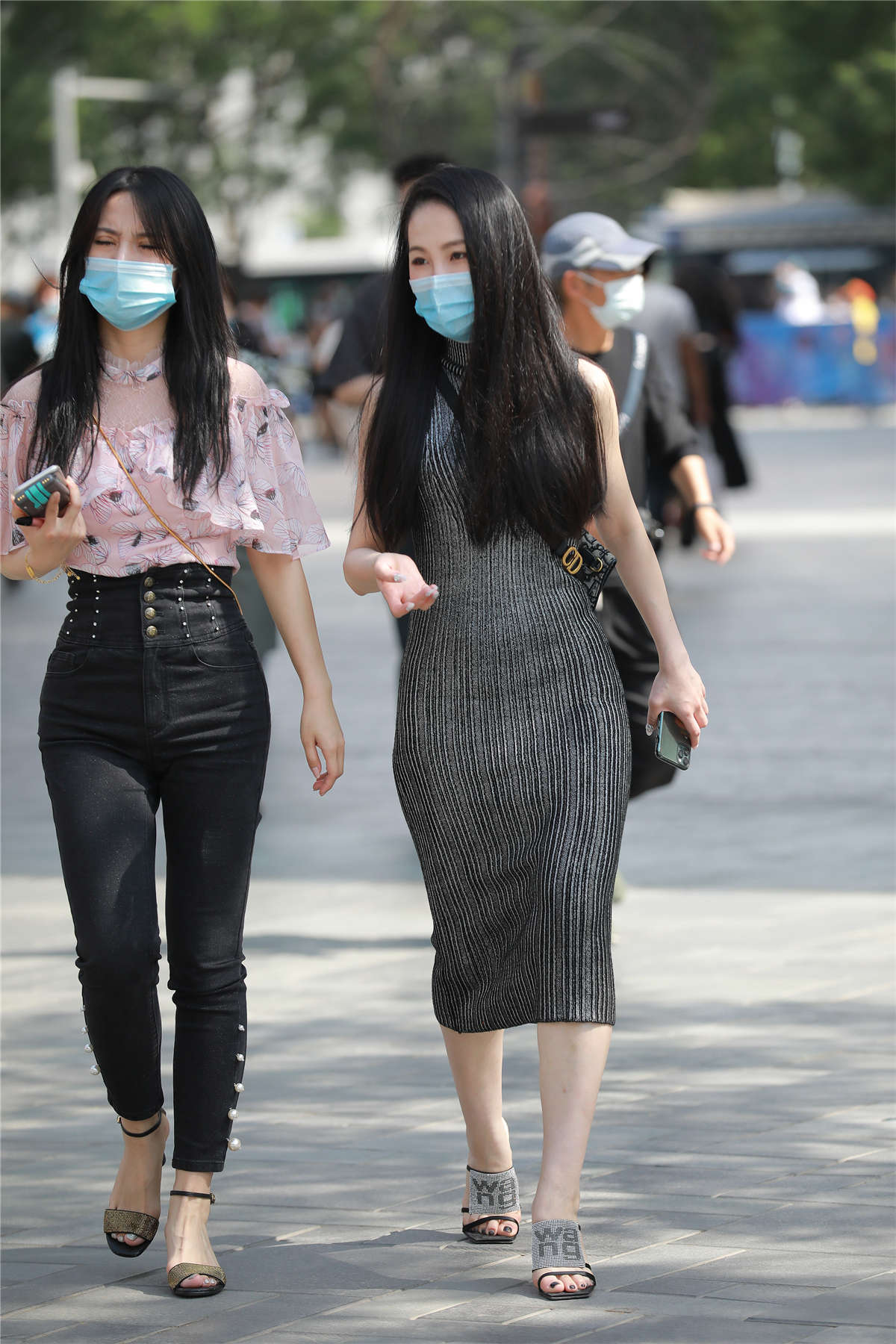 四九城嘎子街拍作品 – 性感包臀裙美妇-日更街拍
