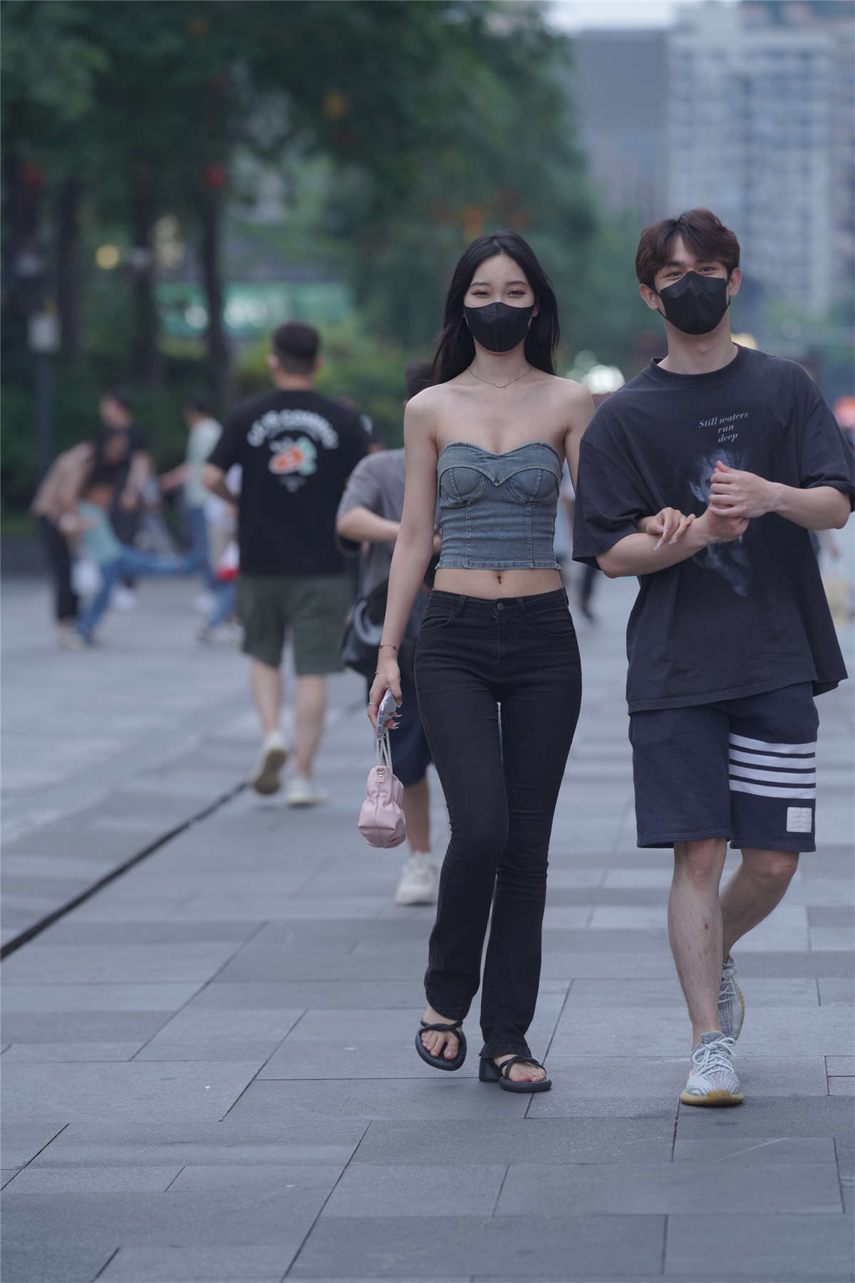 令人羡慕的帅哥美女-日更街拍