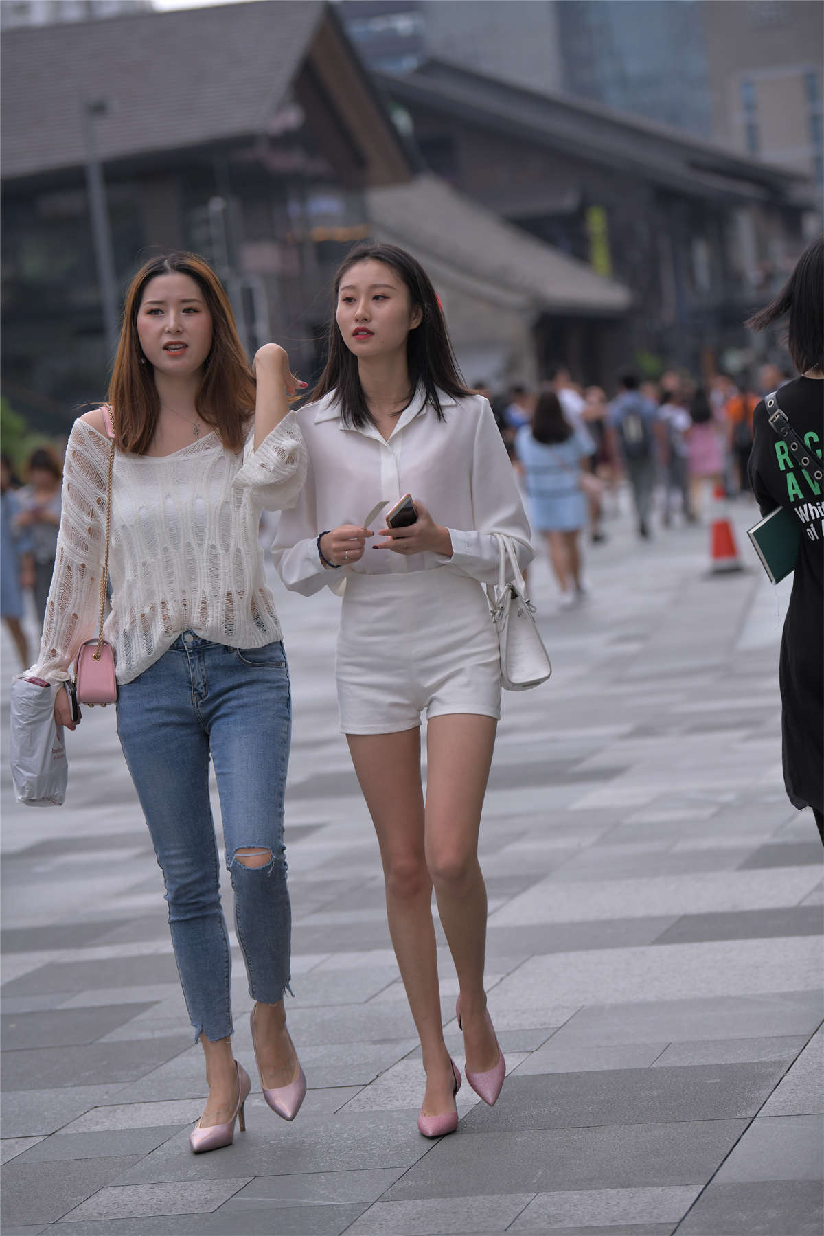 魂魂街拍作品 – 性感长腿小姐姐-日更街拍