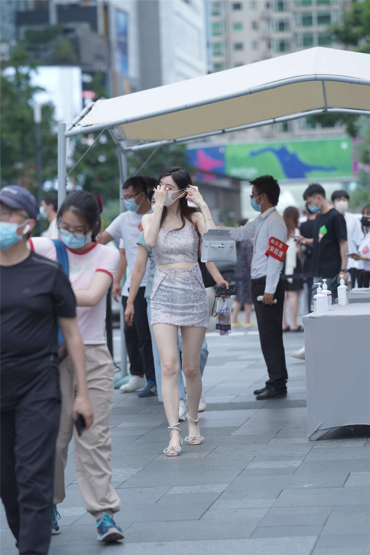 图片[2]-雪白肌肤可谓天生丽质红颜凝香-日更街拍