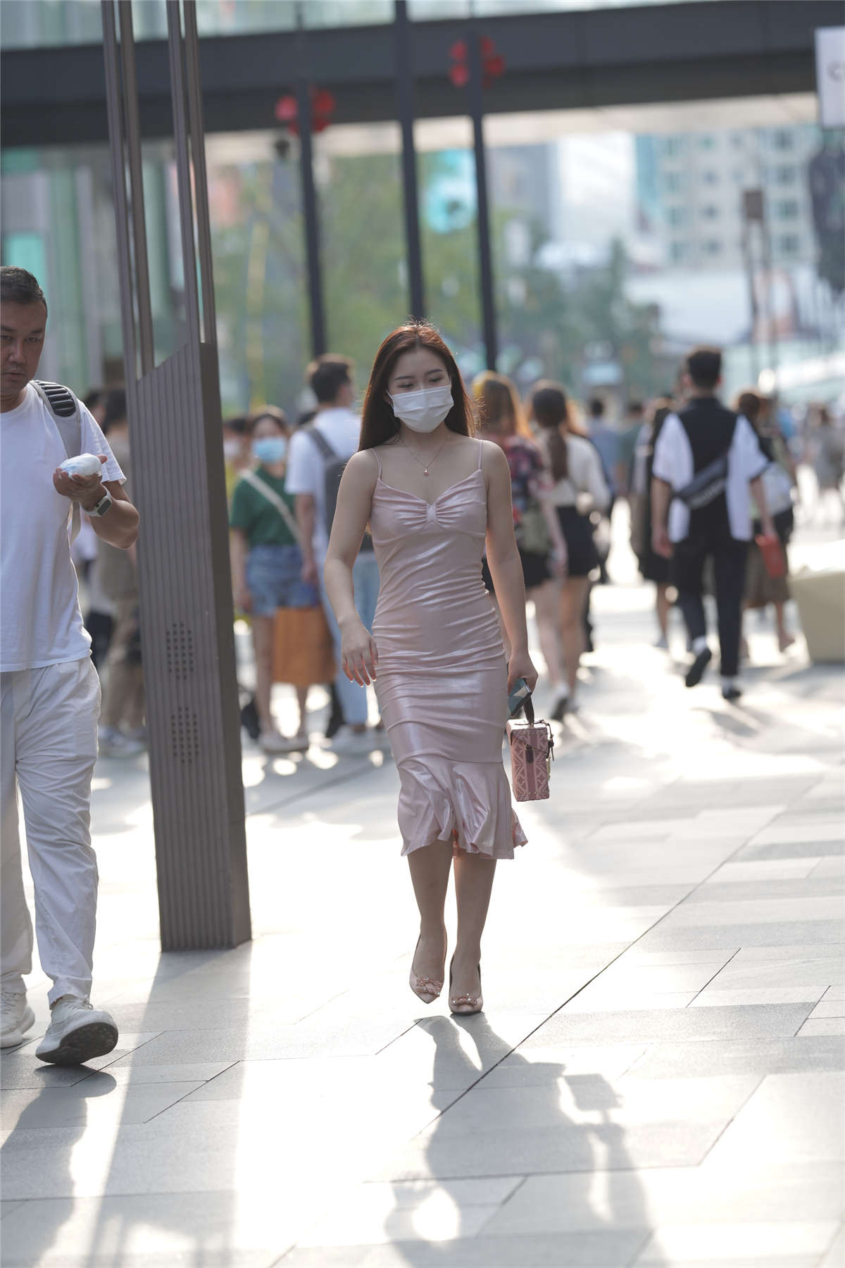 图片[2]-翘臀少妇-日更街拍