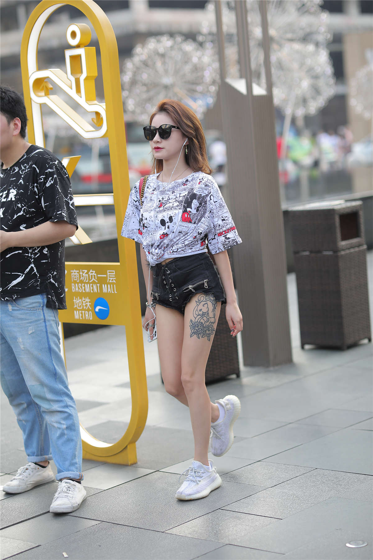 凯恩街拍作品 – 尽显清纯可爱-日更街拍