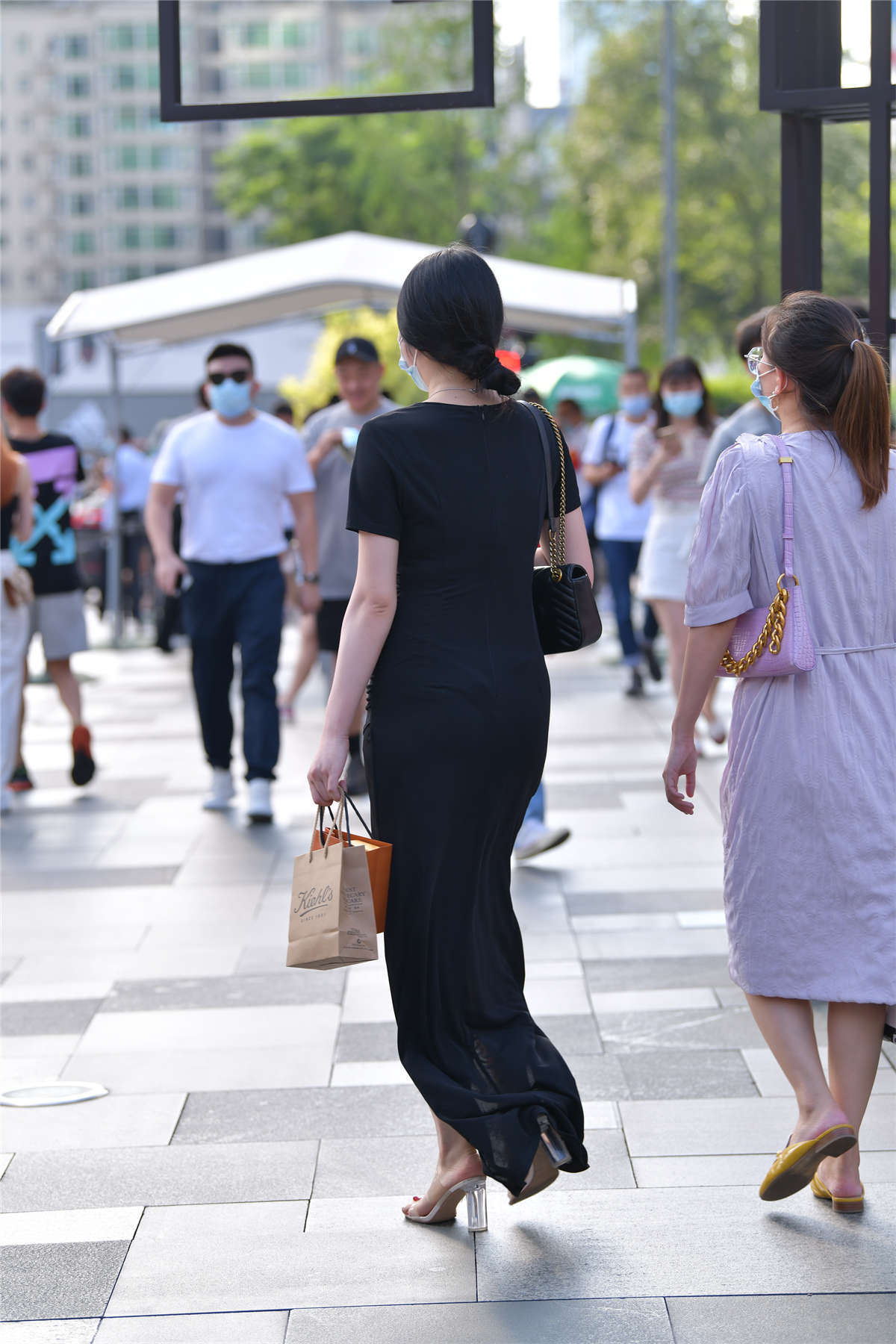 图片[2]-视觉冲击街拍作品 – 韵味的性感美女-日更街拍