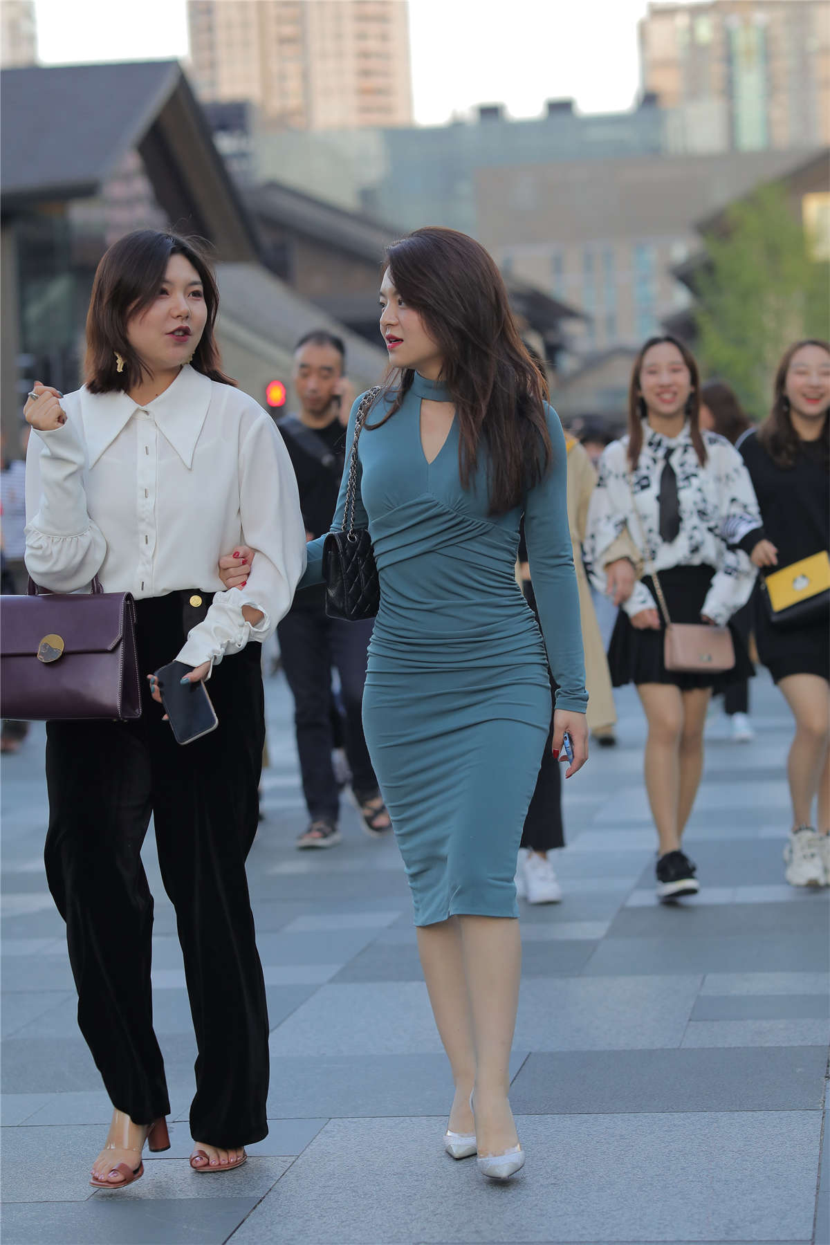 凯恩街拍作品 – 美少妇该有的韵味-日更街拍
