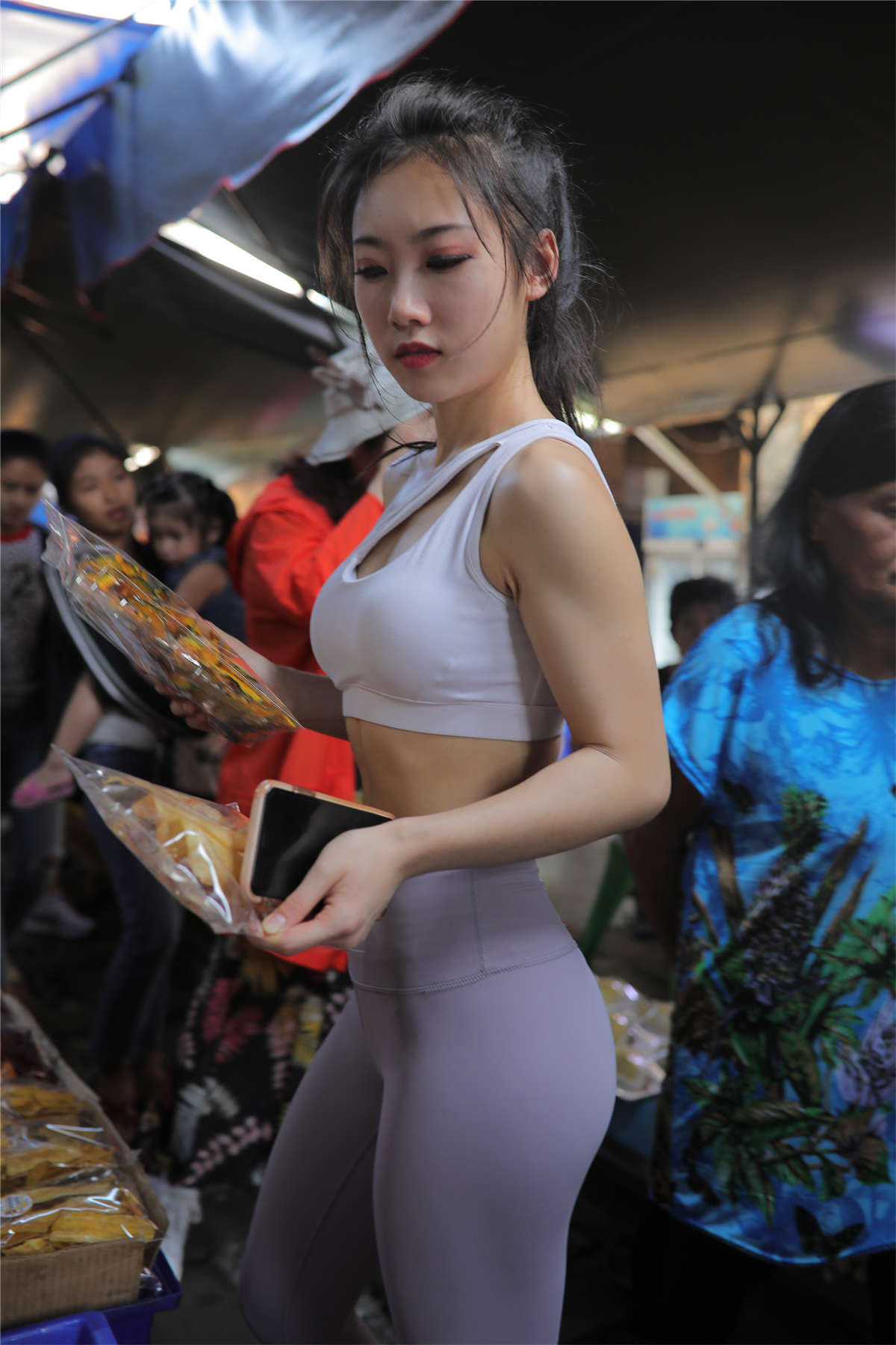 [魔镜原创摄影] 灰色瑜伽裤美女-日更街拍