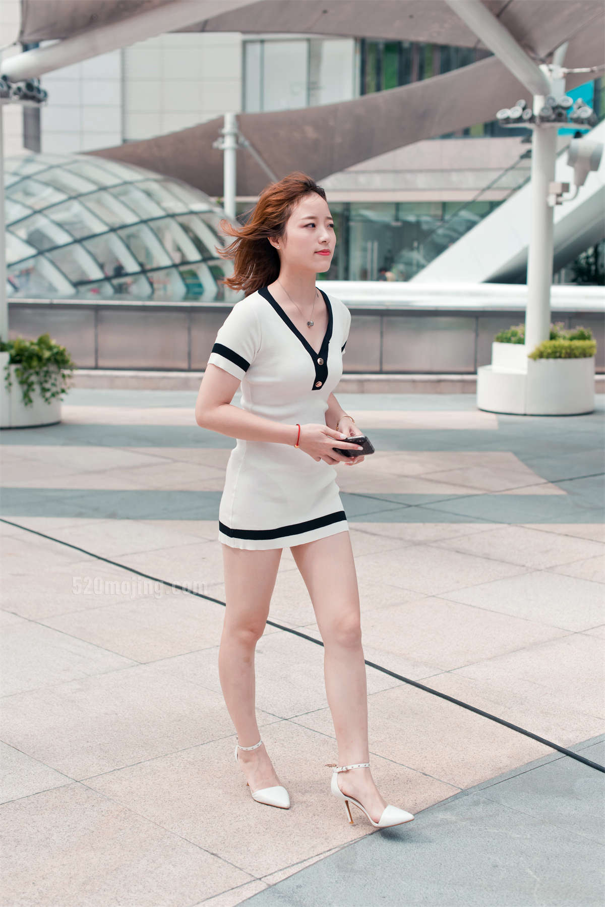 图片[2]-[魔镜原创摄影]白色超短连衣裙高跟美腿美女图集-日更街拍