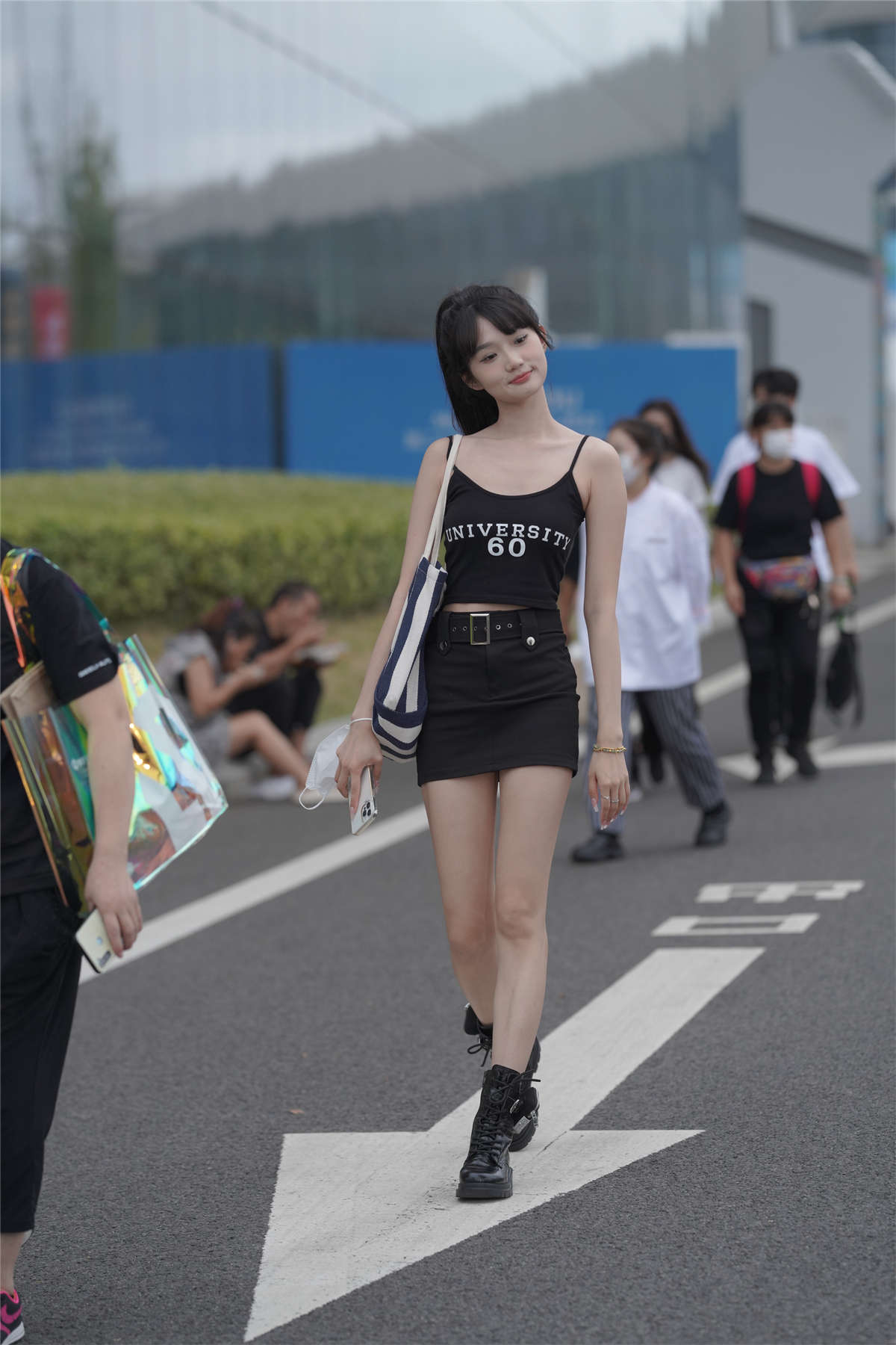 甜美清秀-日更街拍