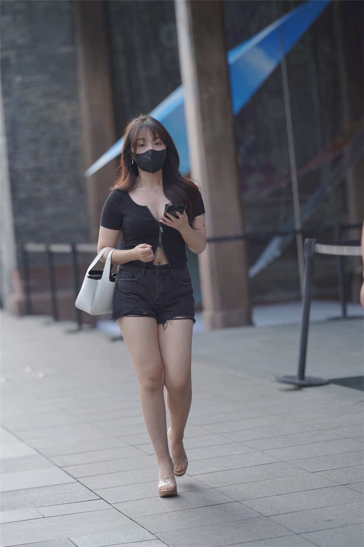 图片[2]-牛仔短裤百搭-日更街拍