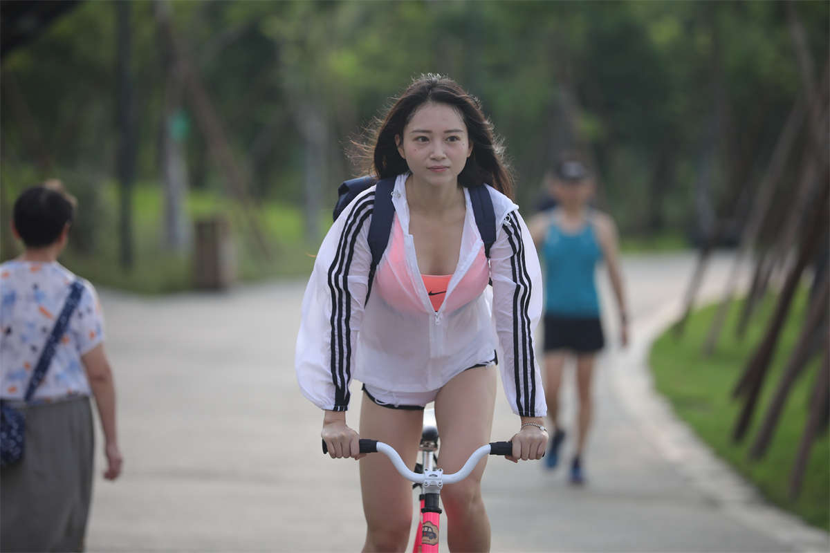 图片[2]-[魔镜原创摄影]单车之恋原图-日更街拍