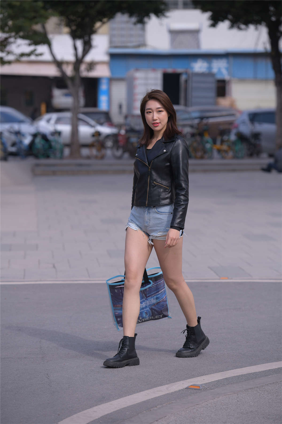 图片[2]-[魔镜原创摄影]一只麋鹿街拍作品 忆城-日更街拍