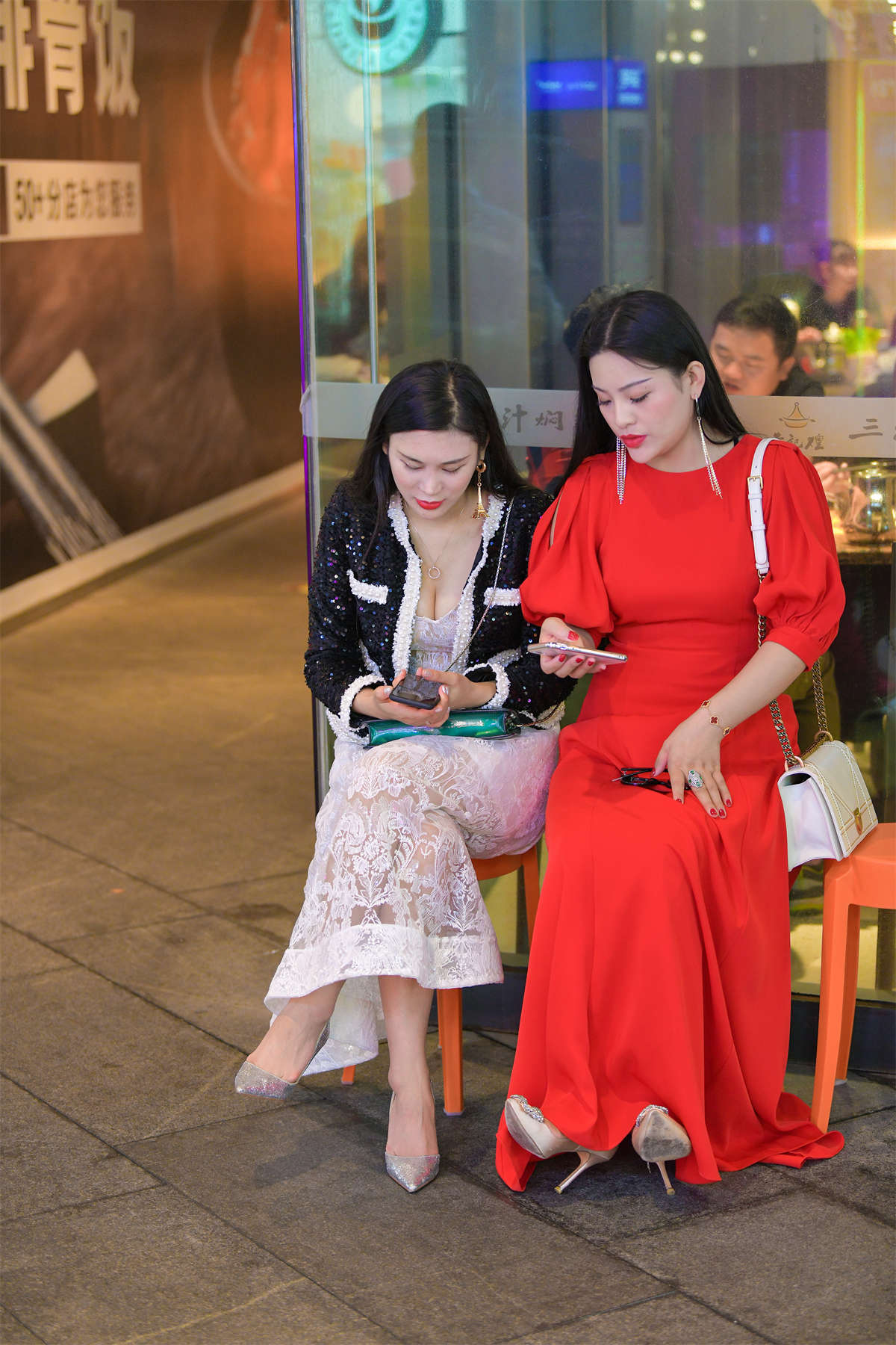 图片[2]-白色长裙白嫩凉高蕾丝美胸-日更街拍