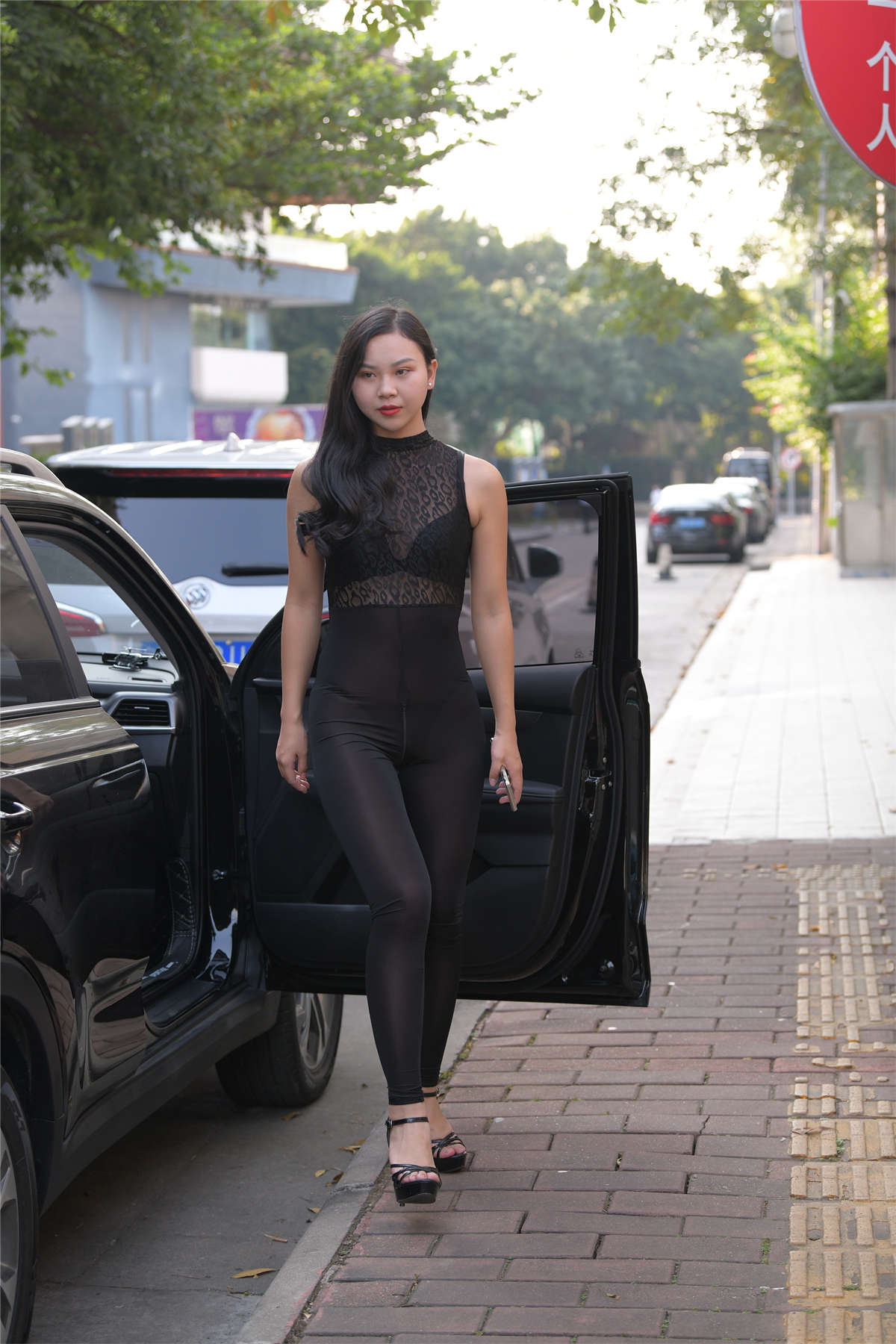 图片[2]-[魔镜原创摄影]居家女孩，魅力黑连体服-日更街拍