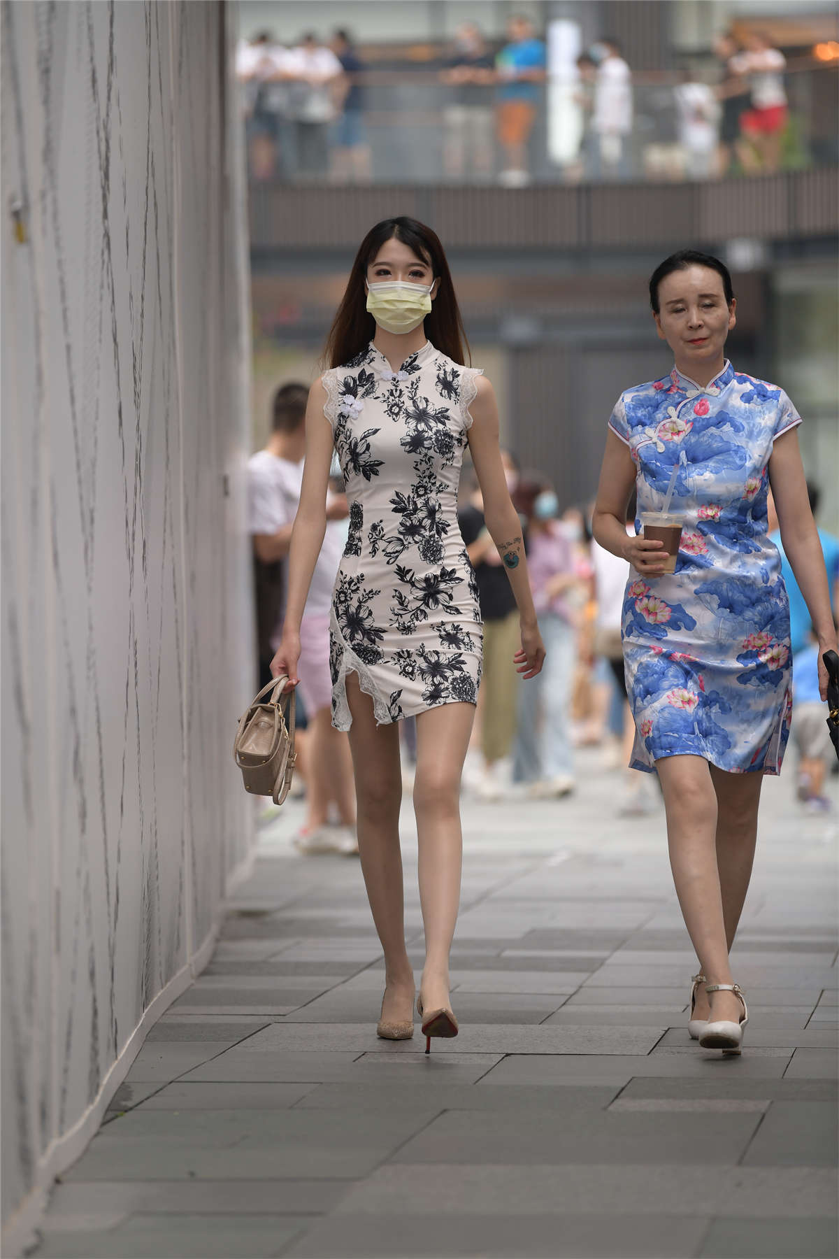 摄神街拍作品 – 你想做她的女婿吗 搭讪美腿小姐姐-日更街拍