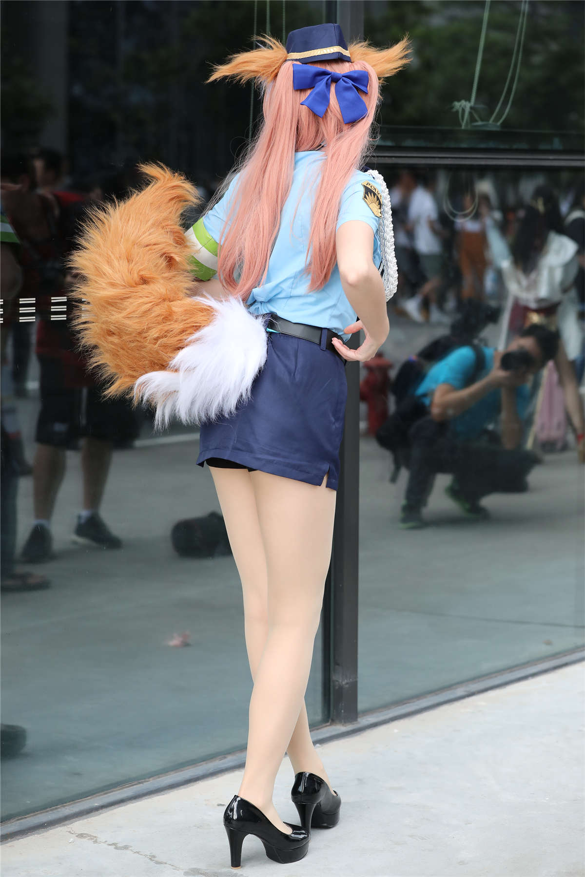 图片[2]-辉辉街拍作品 – 极品肉丝美腿狐狸jingguan-日更街拍