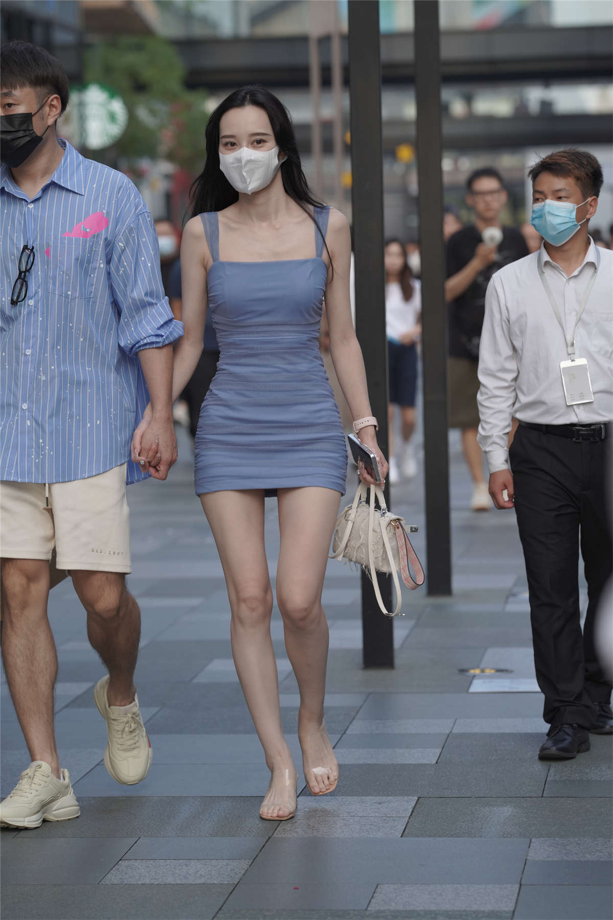 包臀裙女友-日更街拍