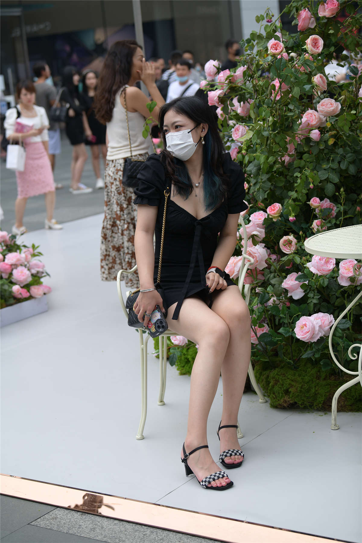 图片[2]-黑色包臀裙-日更街拍