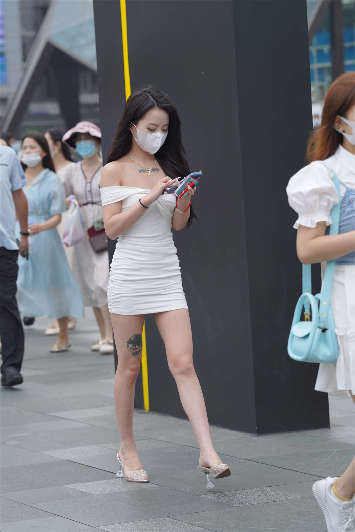 纹身小姐姐-日更街拍