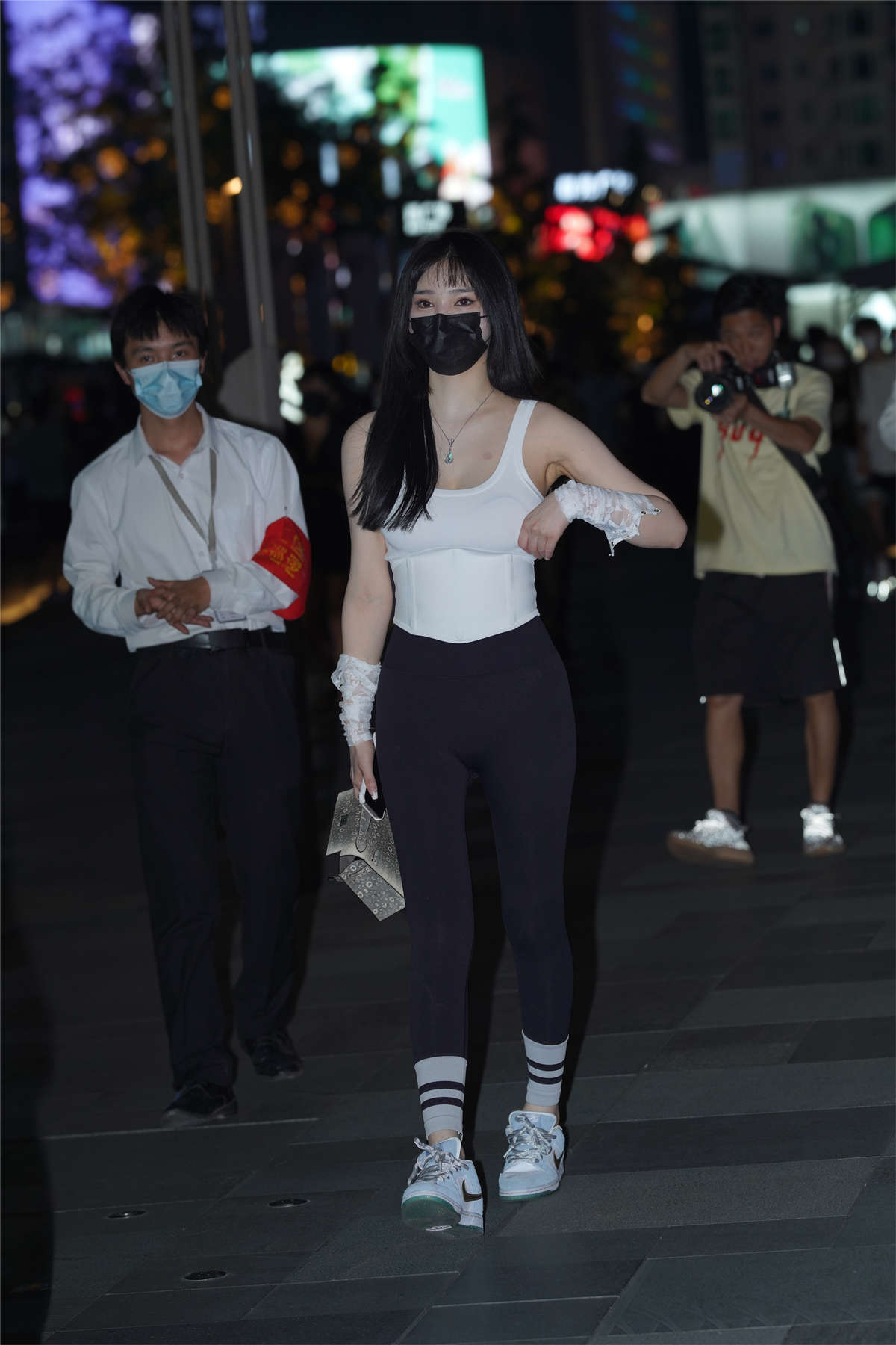 图片[2]-极品瑜伽裤美女-日更街拍