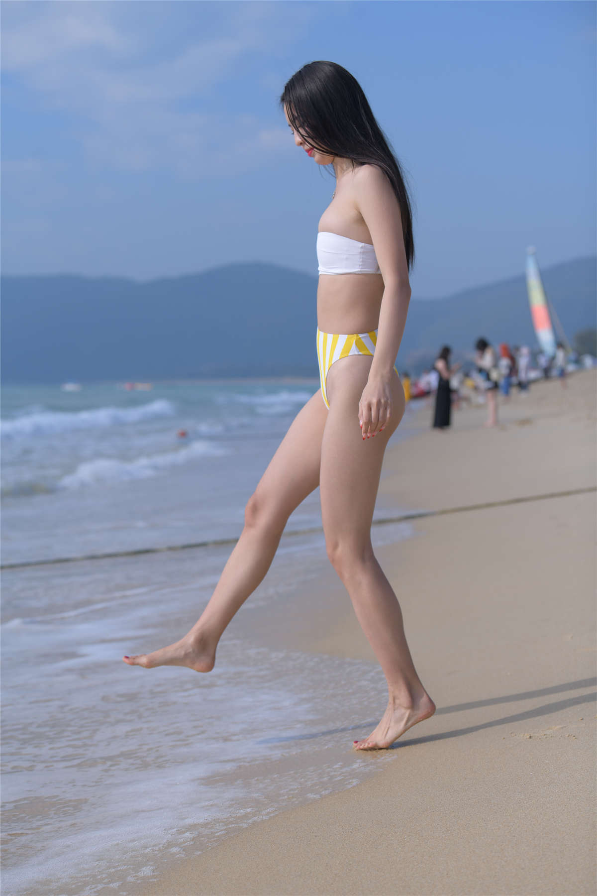 [魔镜原创摄影]一始街拍作品 捧一束彼岸花-日更街拍