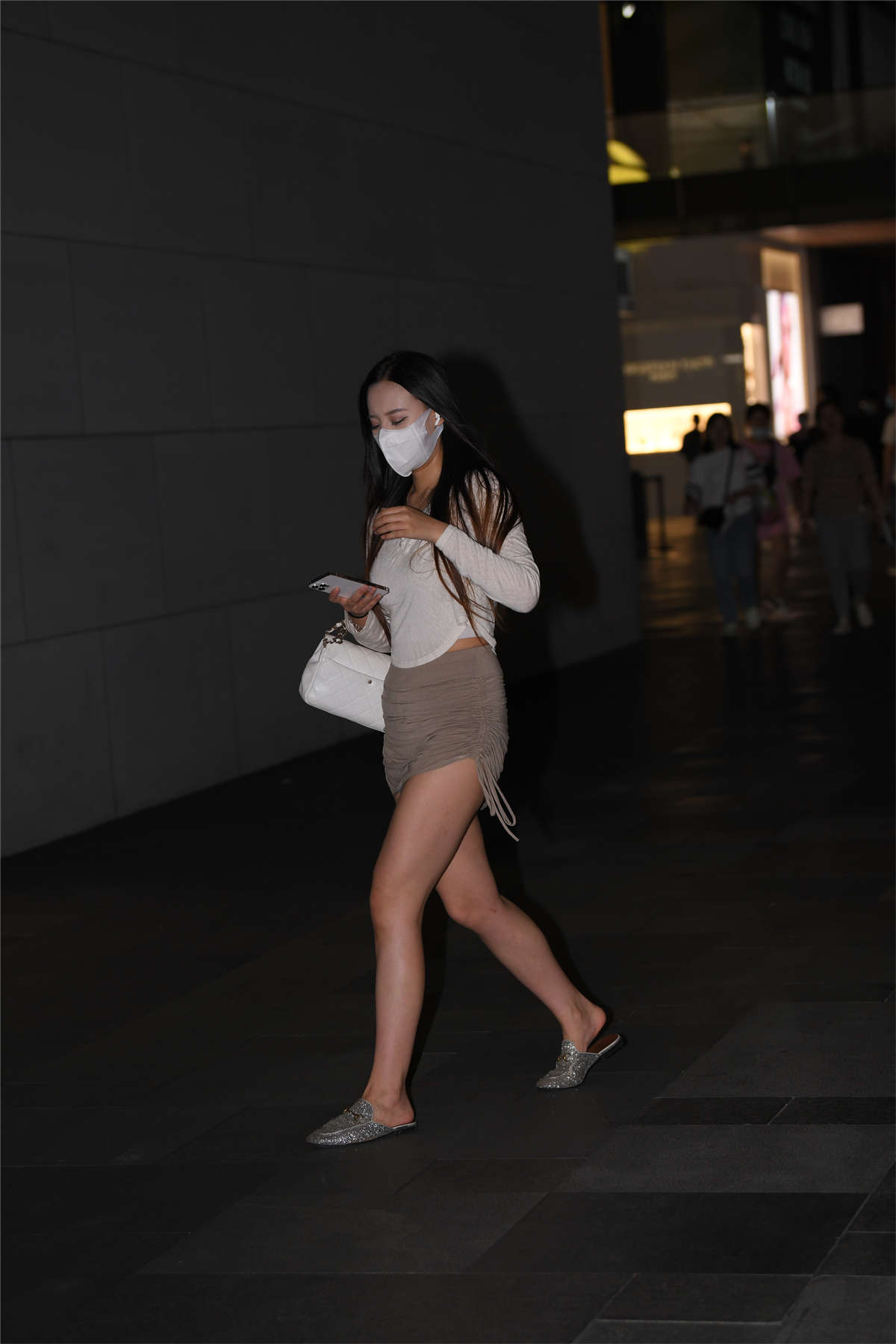 图片[2]-包臀裙小姐姐-日更街拍