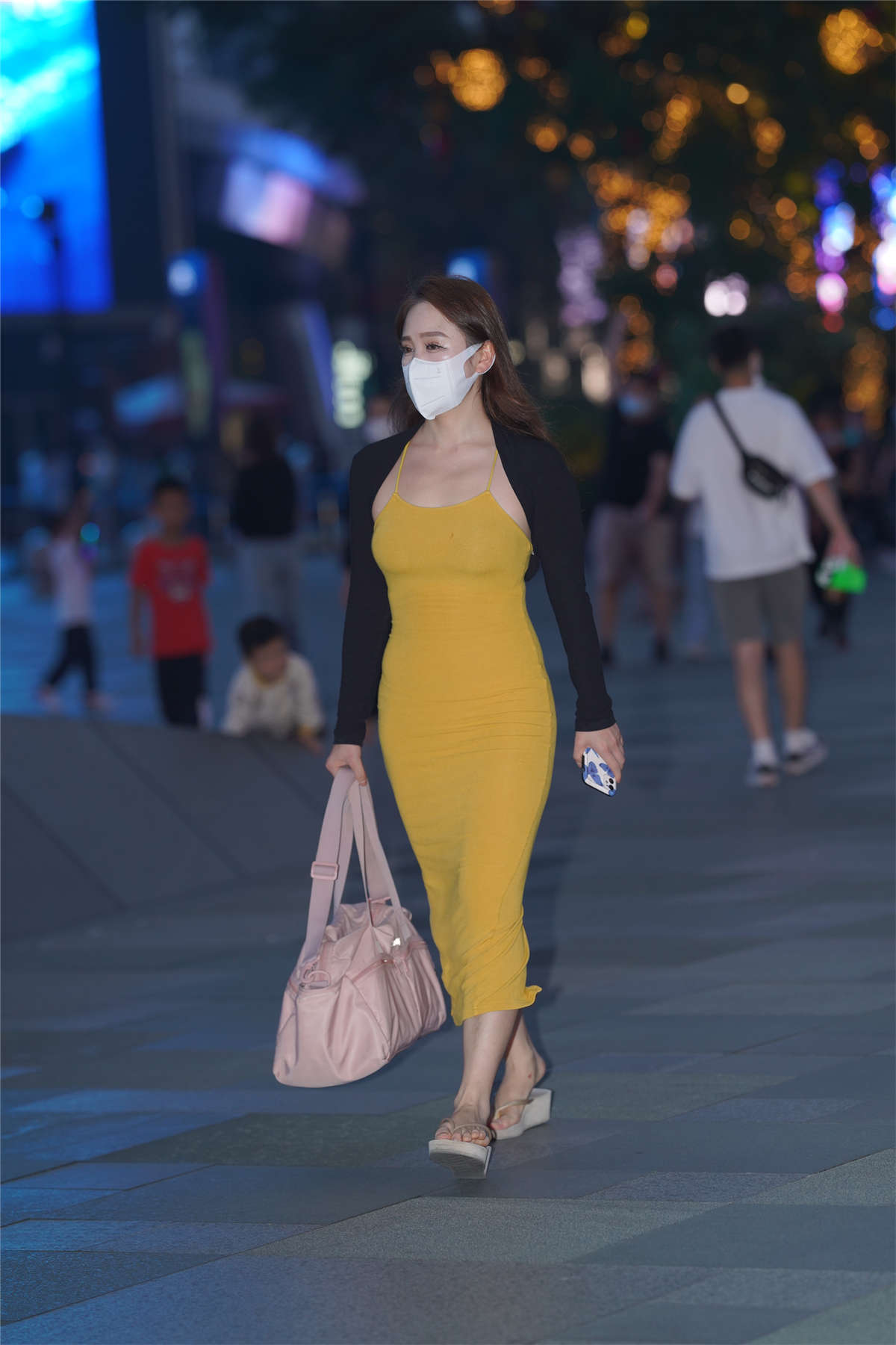 图片[2]-黄色紧身包臀裙-日更街拍