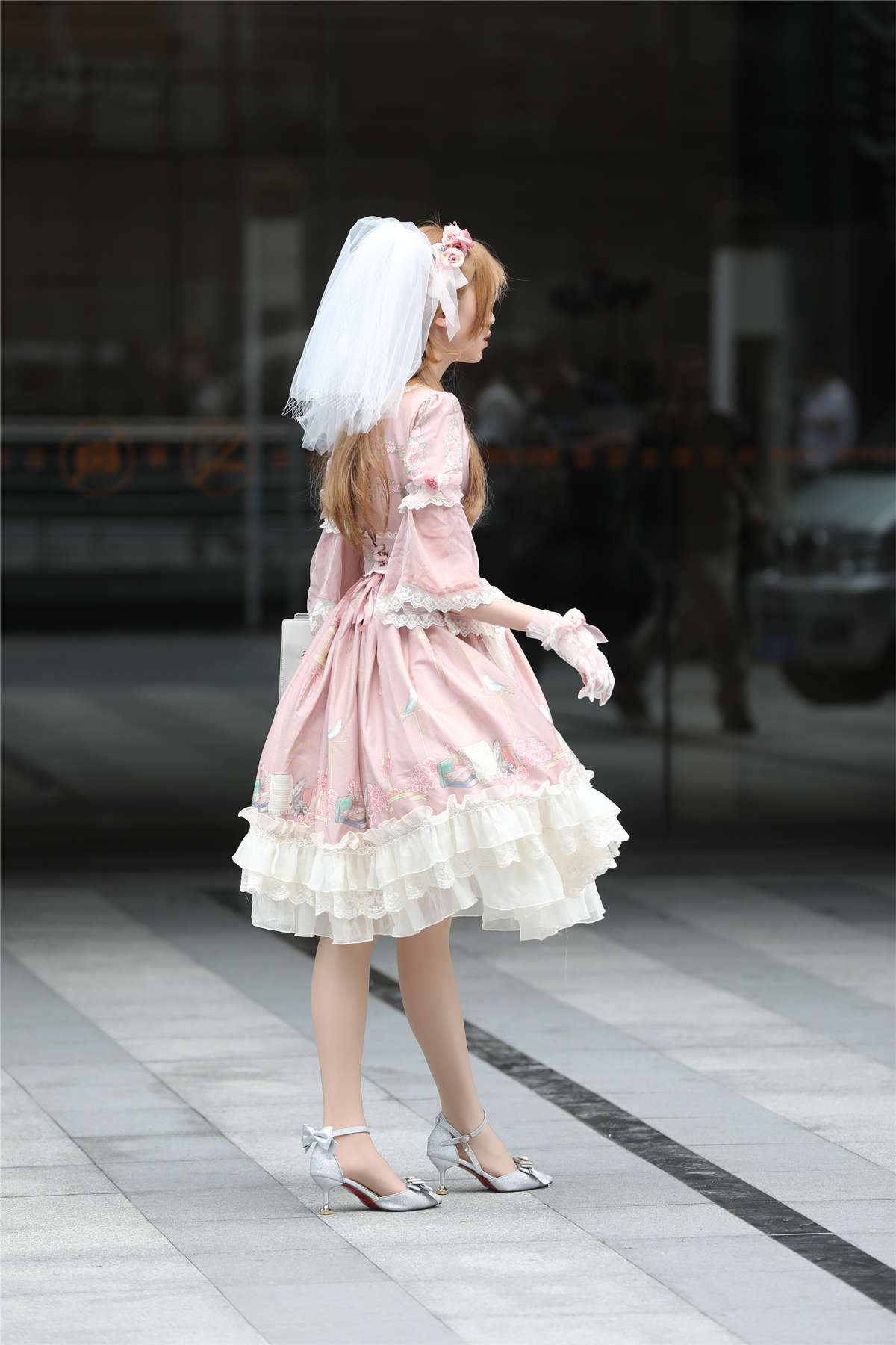 图片[2]-辉辉街拍作品 – 灰色丝袜美腿Lolita-日更街拍