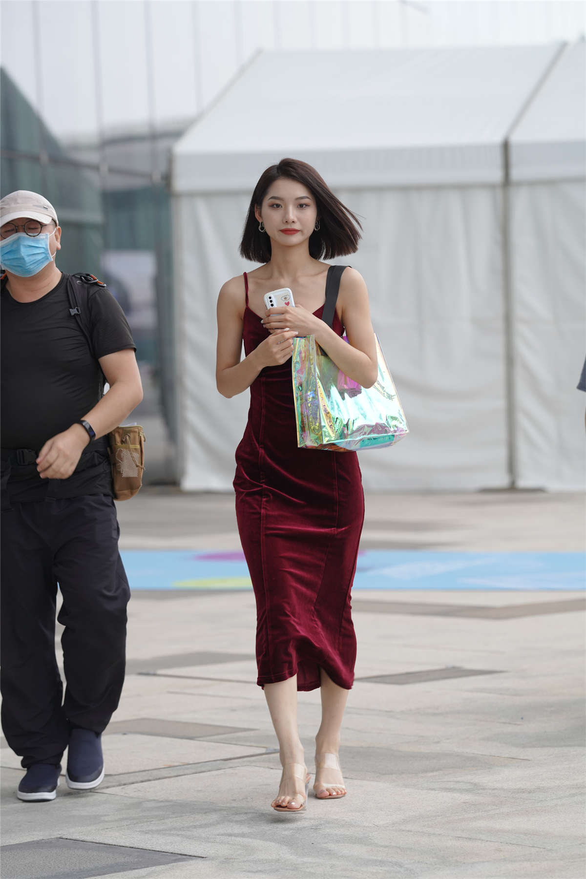 图片[2]-清秀红长裙-日更街拍