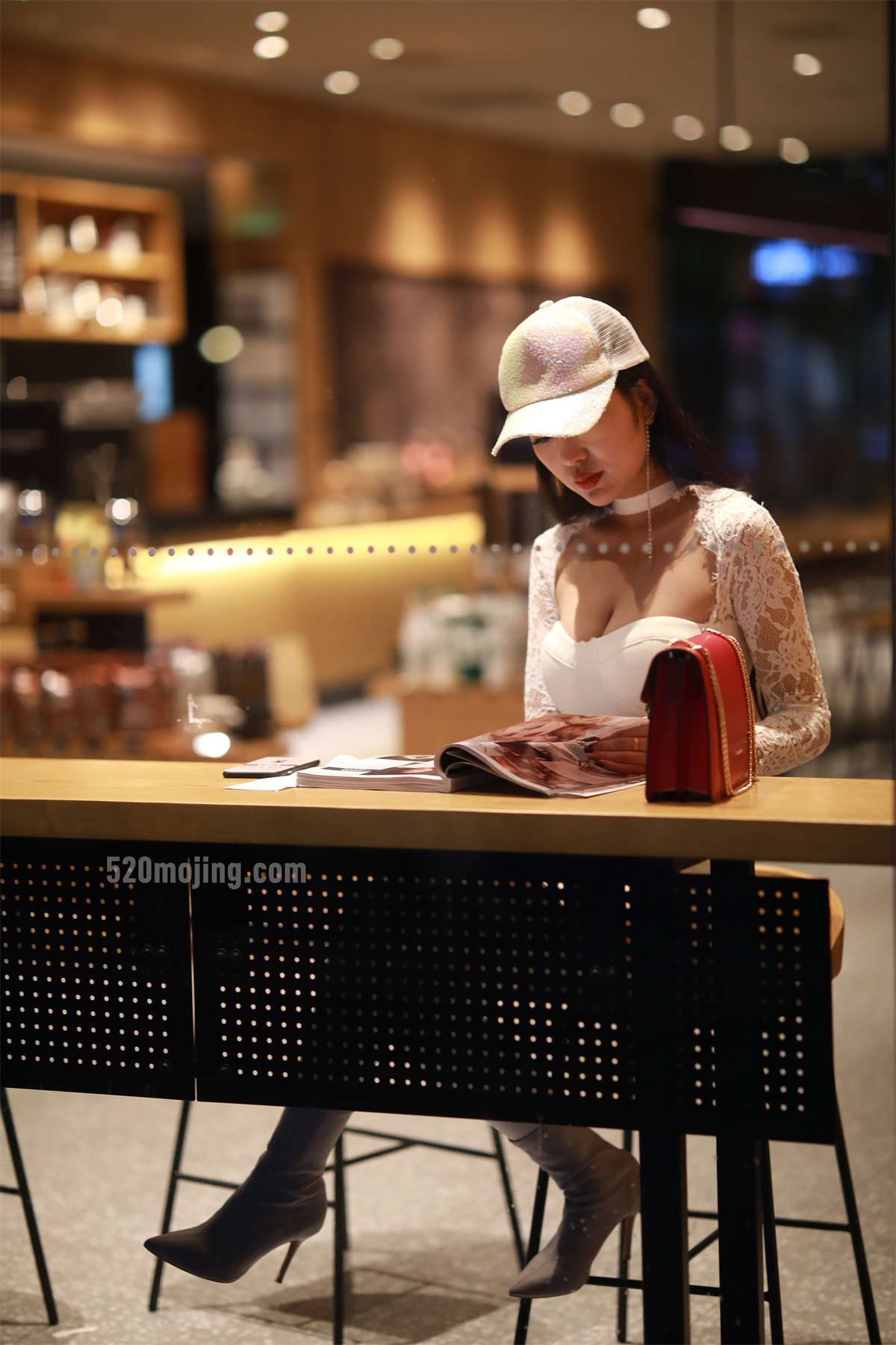 图片[2]-[魔镜原创摄影]超高清丰腴爆乳紧身模拍美女原图-日更街拍