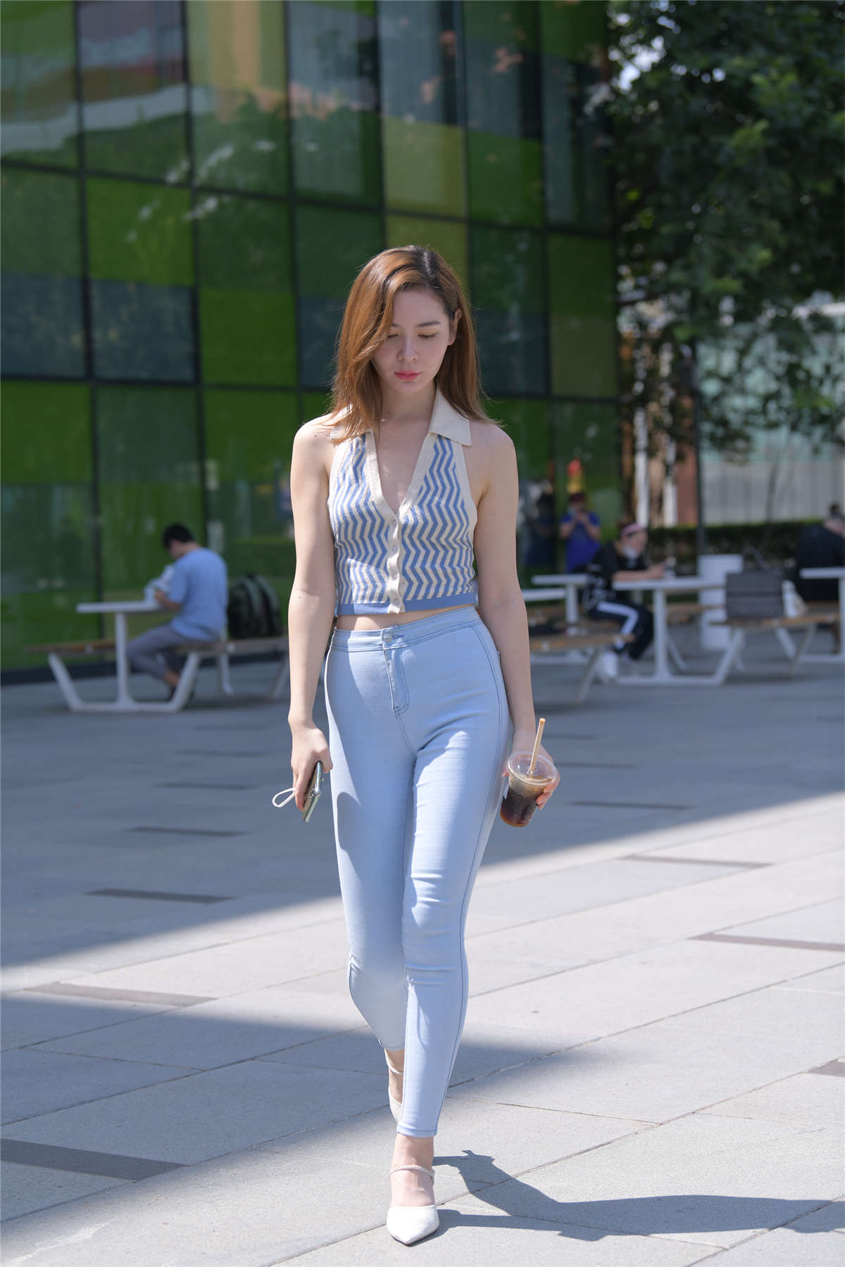 [魔镜原创摄影]一只麋鹿摄影作品 露背蓝牛美女-日更街拍