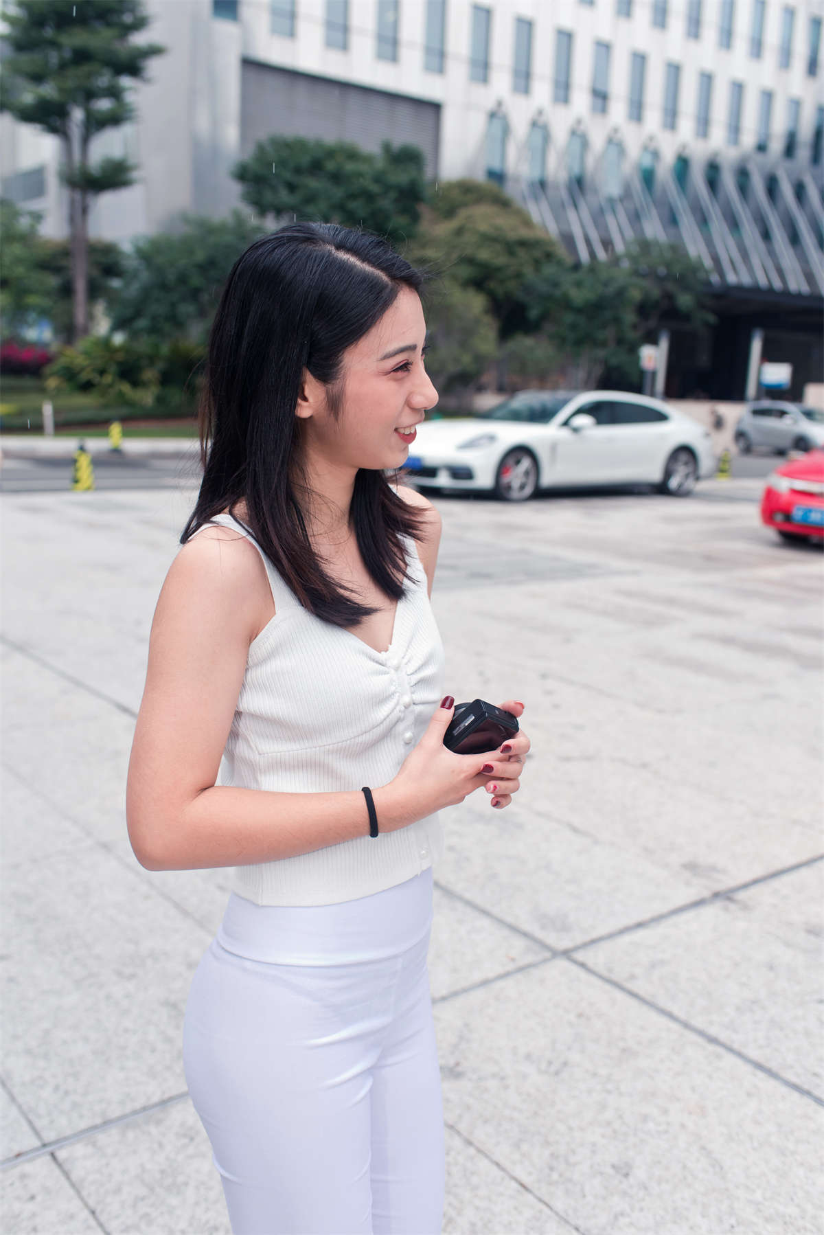图片[2]-[魔镜原创摄影]白色紧身裤美女原图-日更街拍