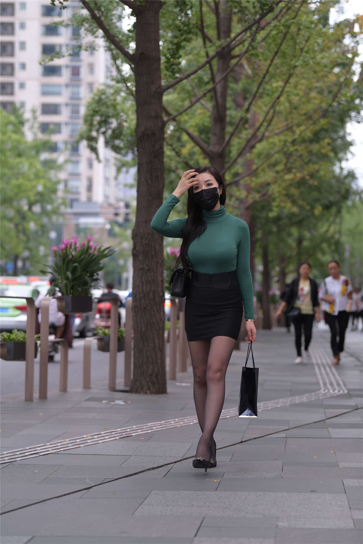 端庄迷人气质-日更街拍