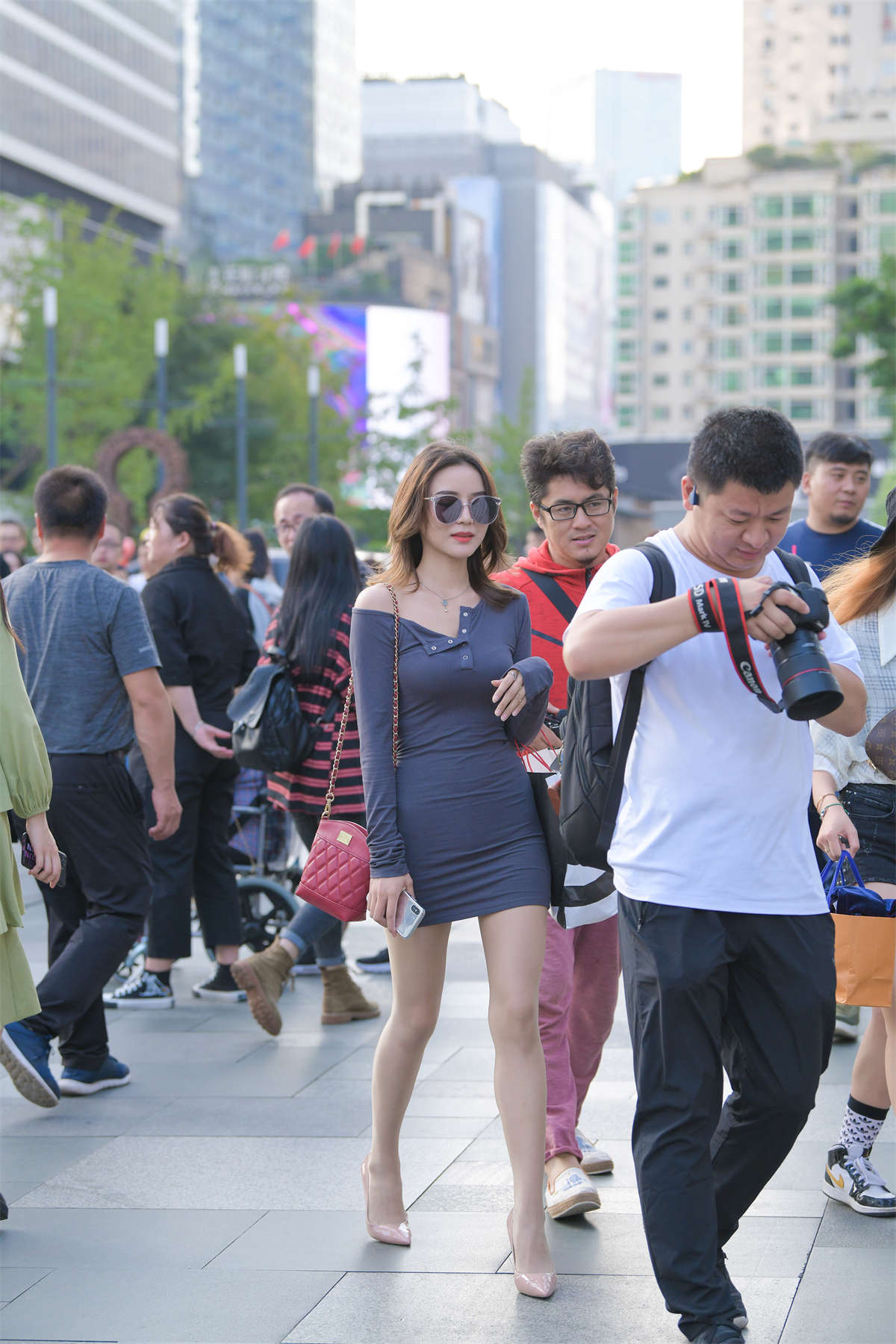 摄神街拍作品 – 再次遇见她，这是缘分吗？-日更街拍