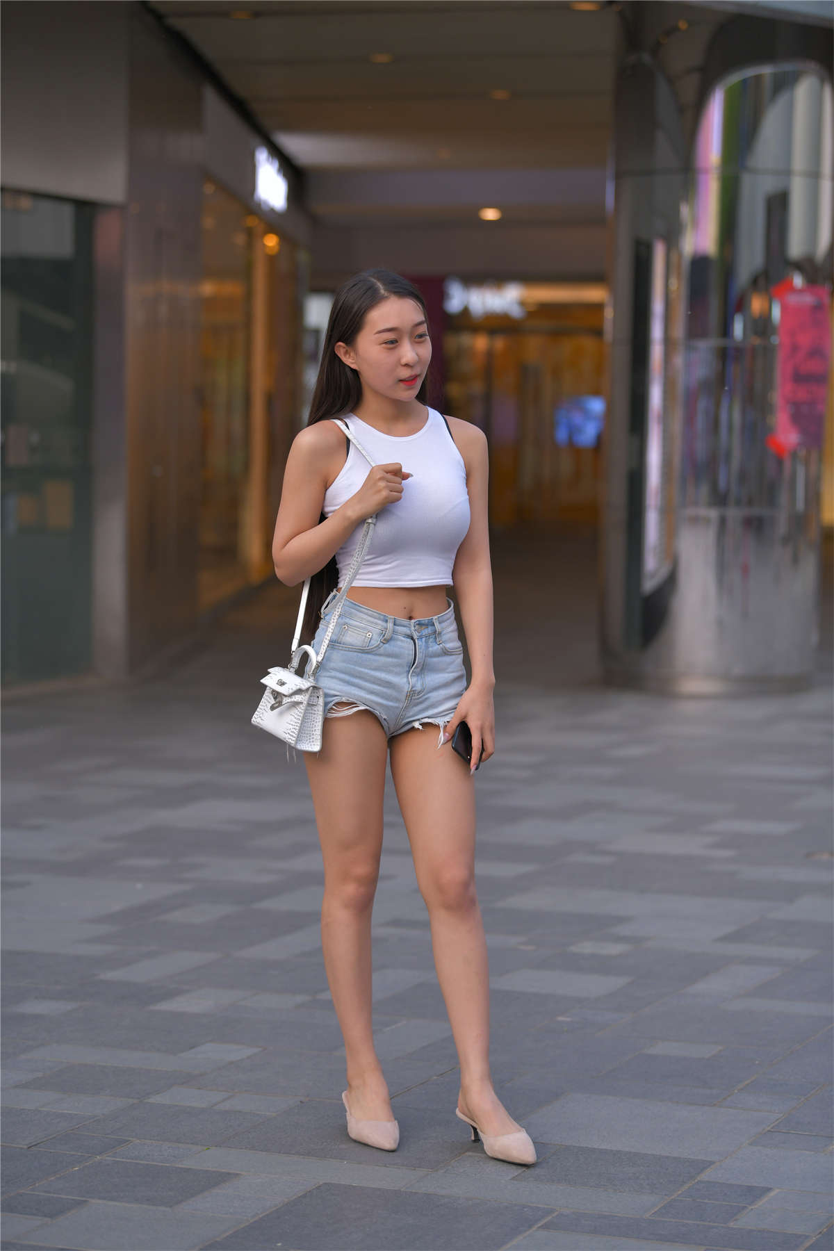 性感牛仔短裤-日更街拍