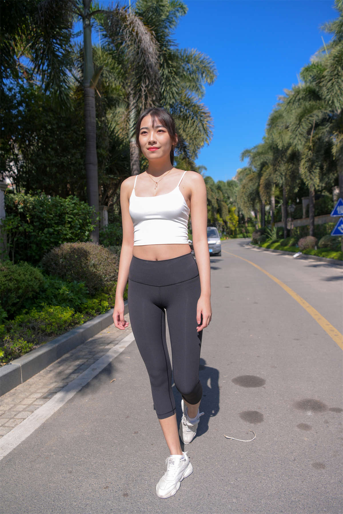 图片[2]-[魔镜原创摄影]黑色瑜伽裤美女2-日更街拍