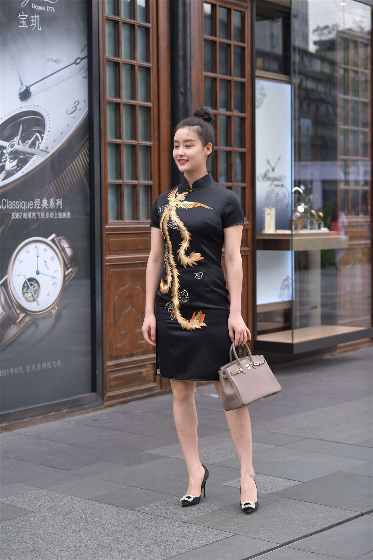 视觉冲击街拍作品 – 甜心美人-日更街拍