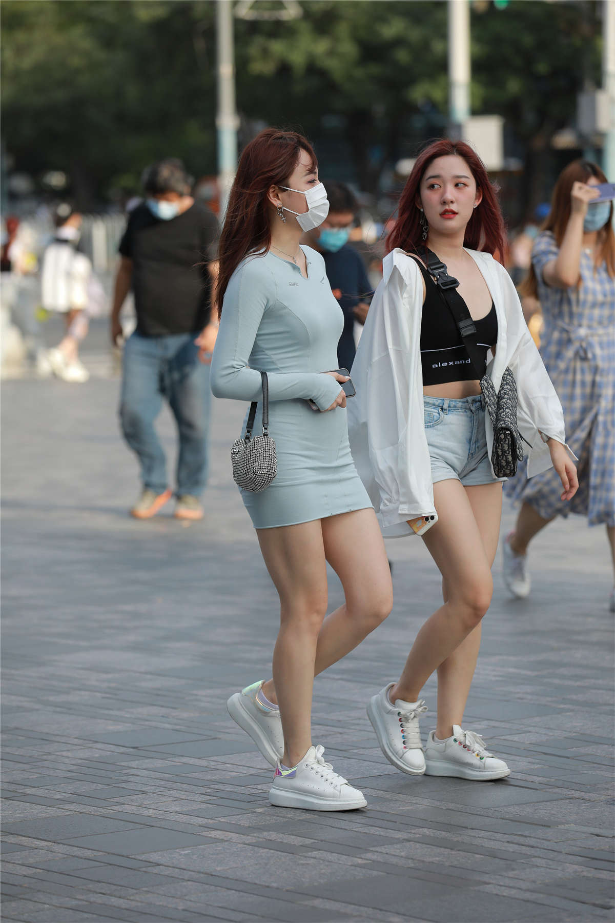 四九城嘎子街拍作品 - 性感包臀裙美腿小姐姐-日更街拍