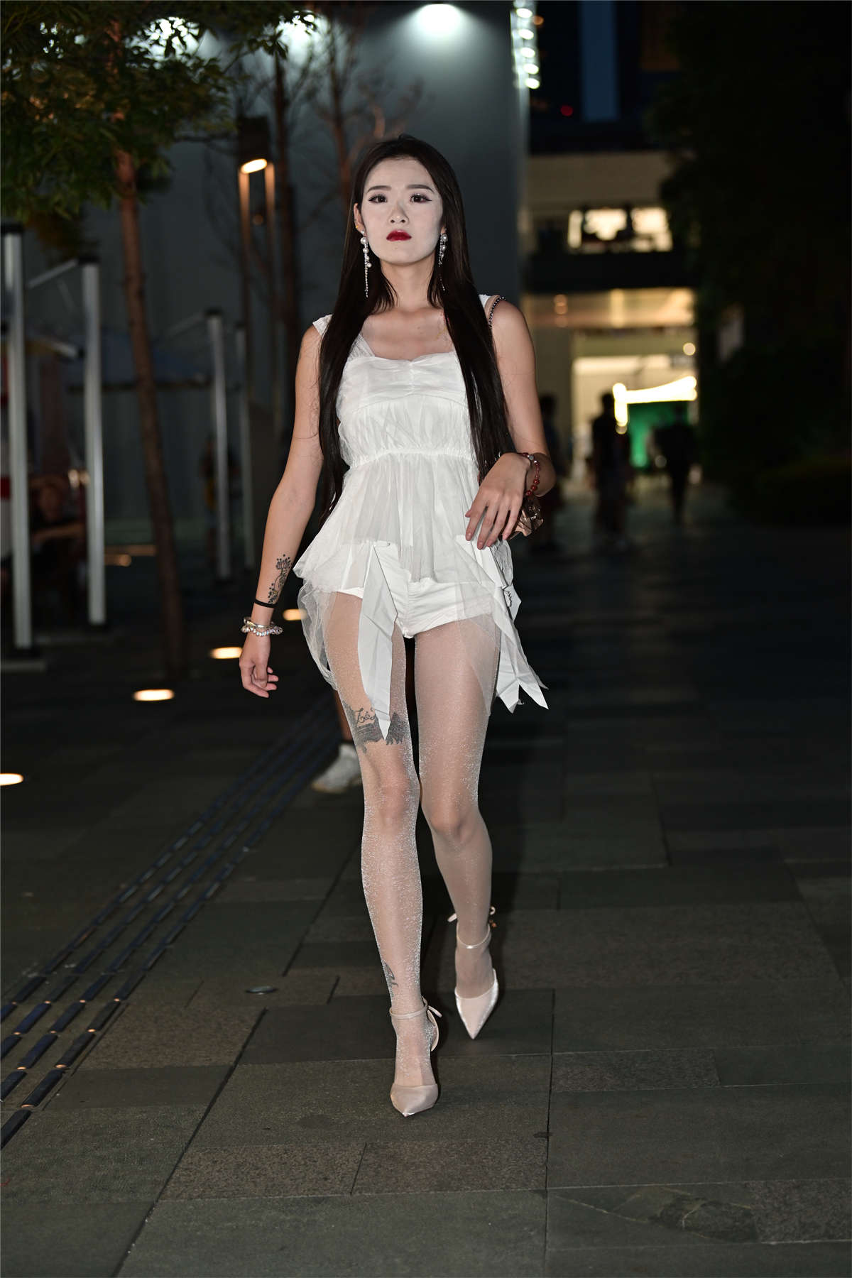 图片[2]-魅力白色系搭配-日更街拍