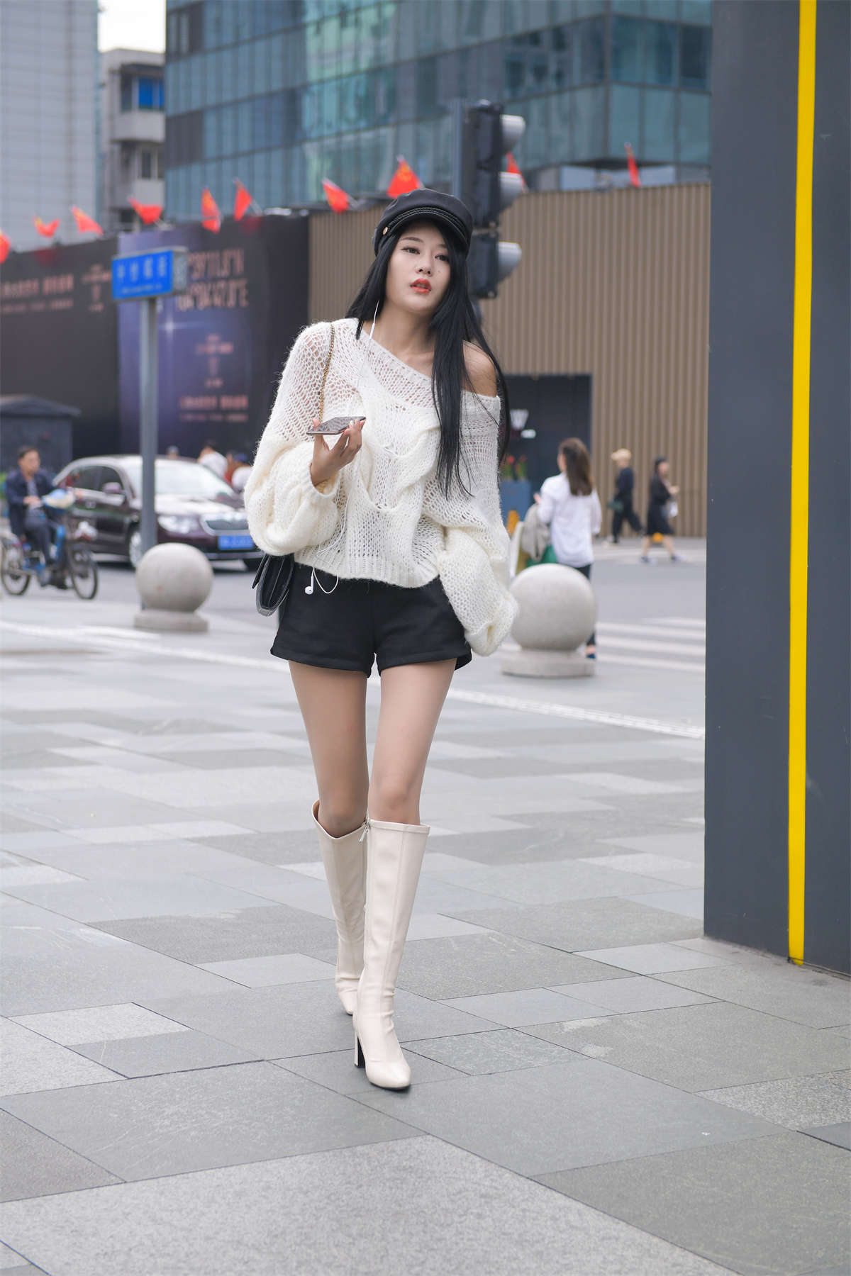 图片[2]-肉丝大长腿美女-日更街拍