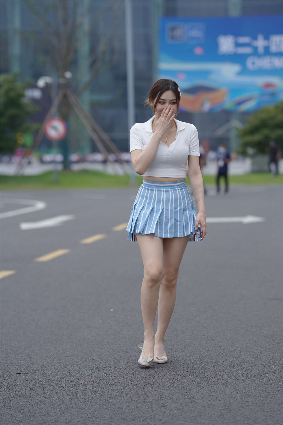 图片[2]-一颦一笑 目若秋水-日更街拍