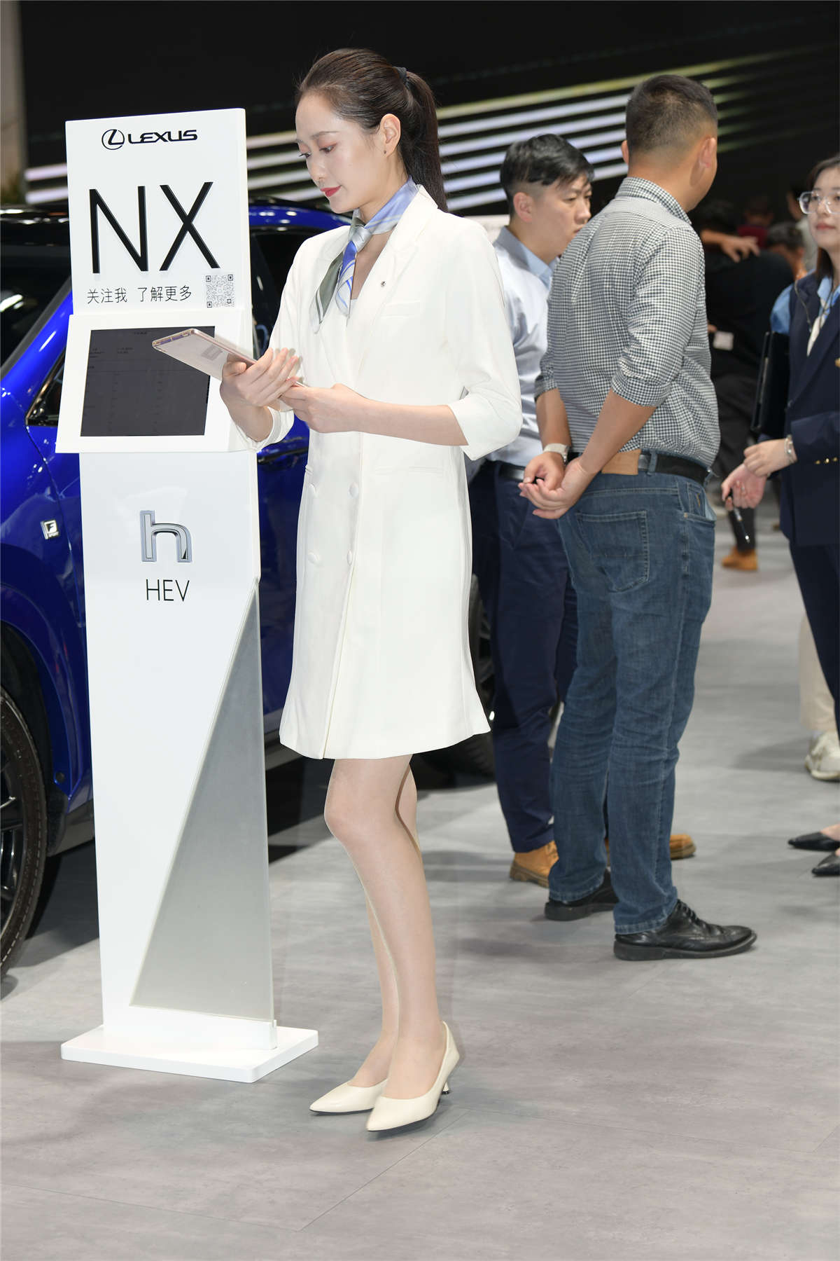 图片[2]-白裙肉丝OL-日更街拍