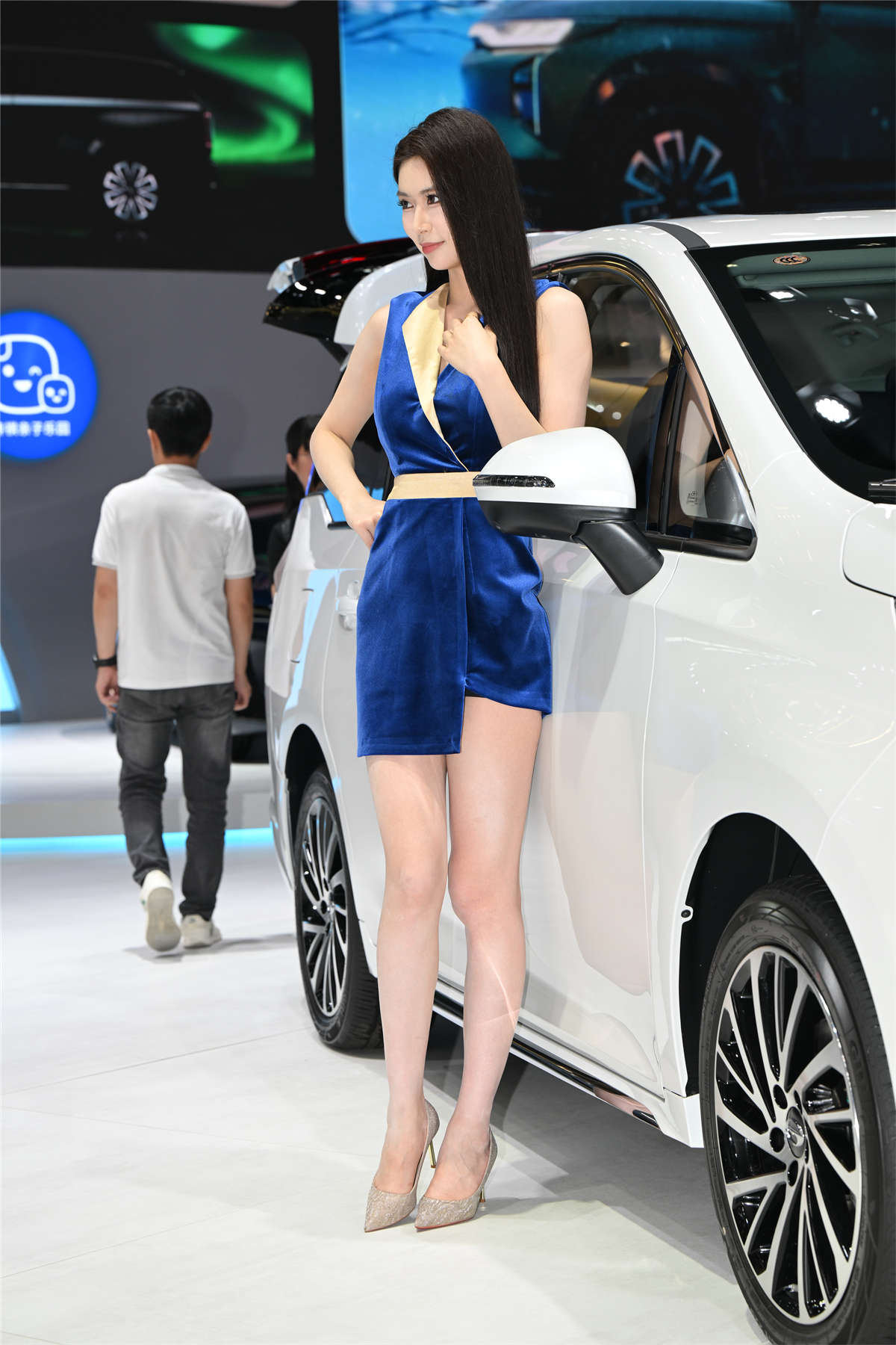 图片[2]-蓝色套装裙-日更街拍