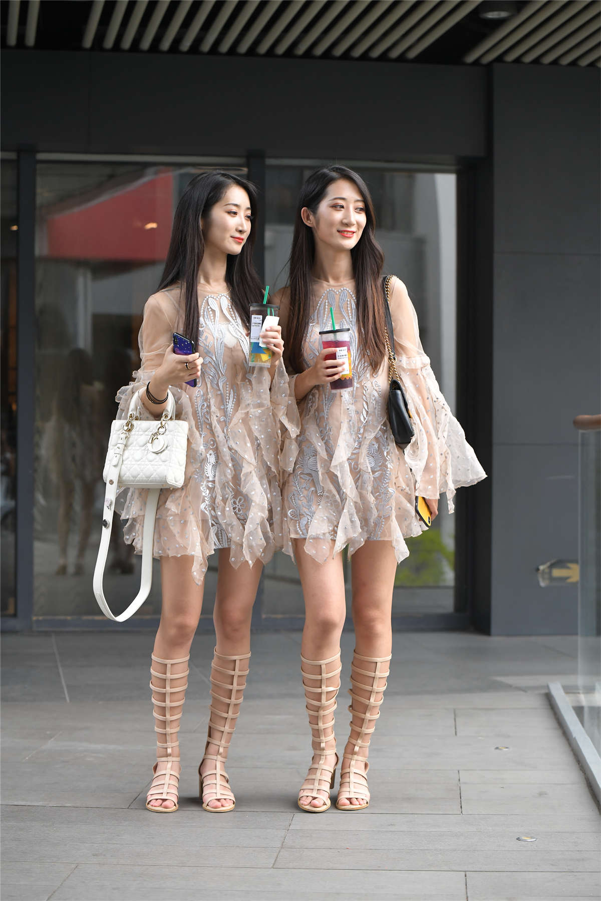 图片[2]-纱裙姐妹花-日更街拍