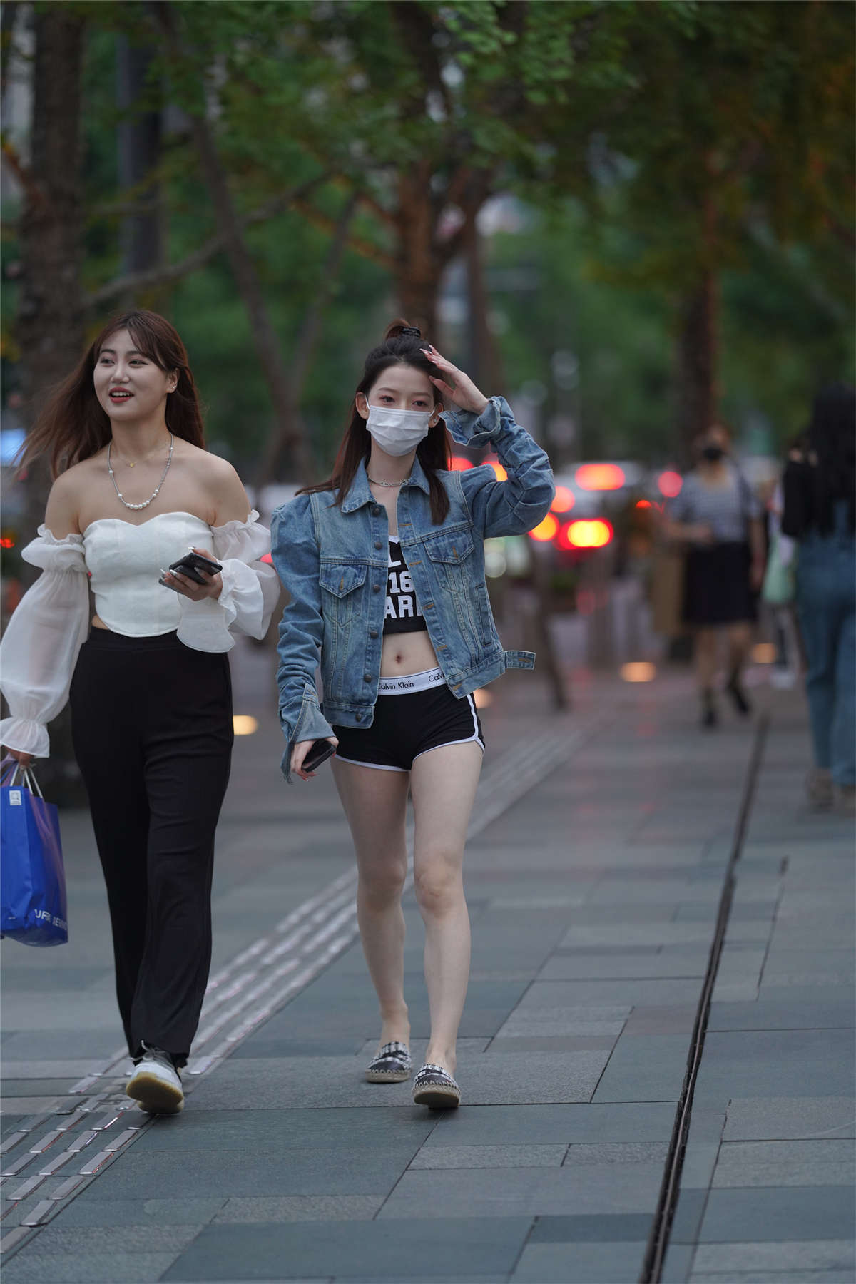 图片[2]-牛仔休闲运动装-日更街拍